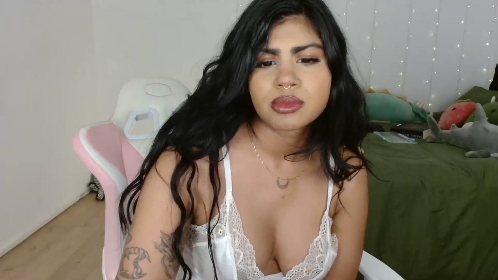 Gallery image thumbnail from Katara_'s myfreecams stream on, 10/04/2024, 13:44 image 11 of 20
