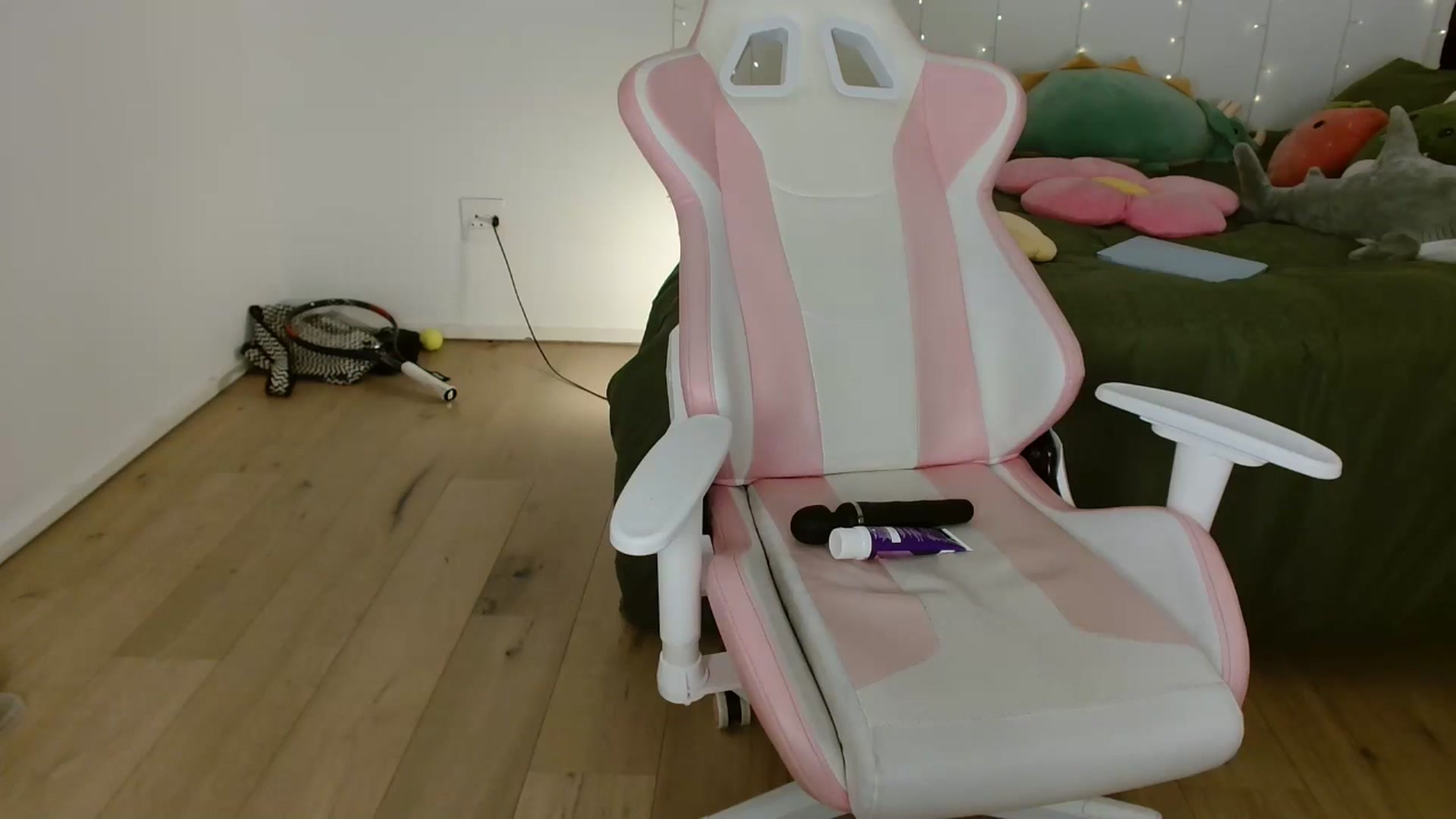 Gallery image thumbnail from Katara_'s myfreecams stream on, 10/05/2024, 11:05 image 19 of 20