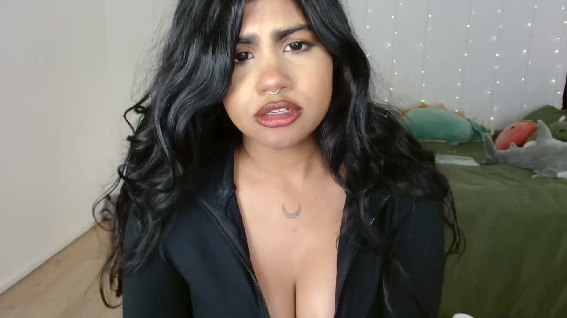 Gallery image thumbnail from Katara_'s myfreecams stream on, 10/07/2024, 15:37 image 5 of 20