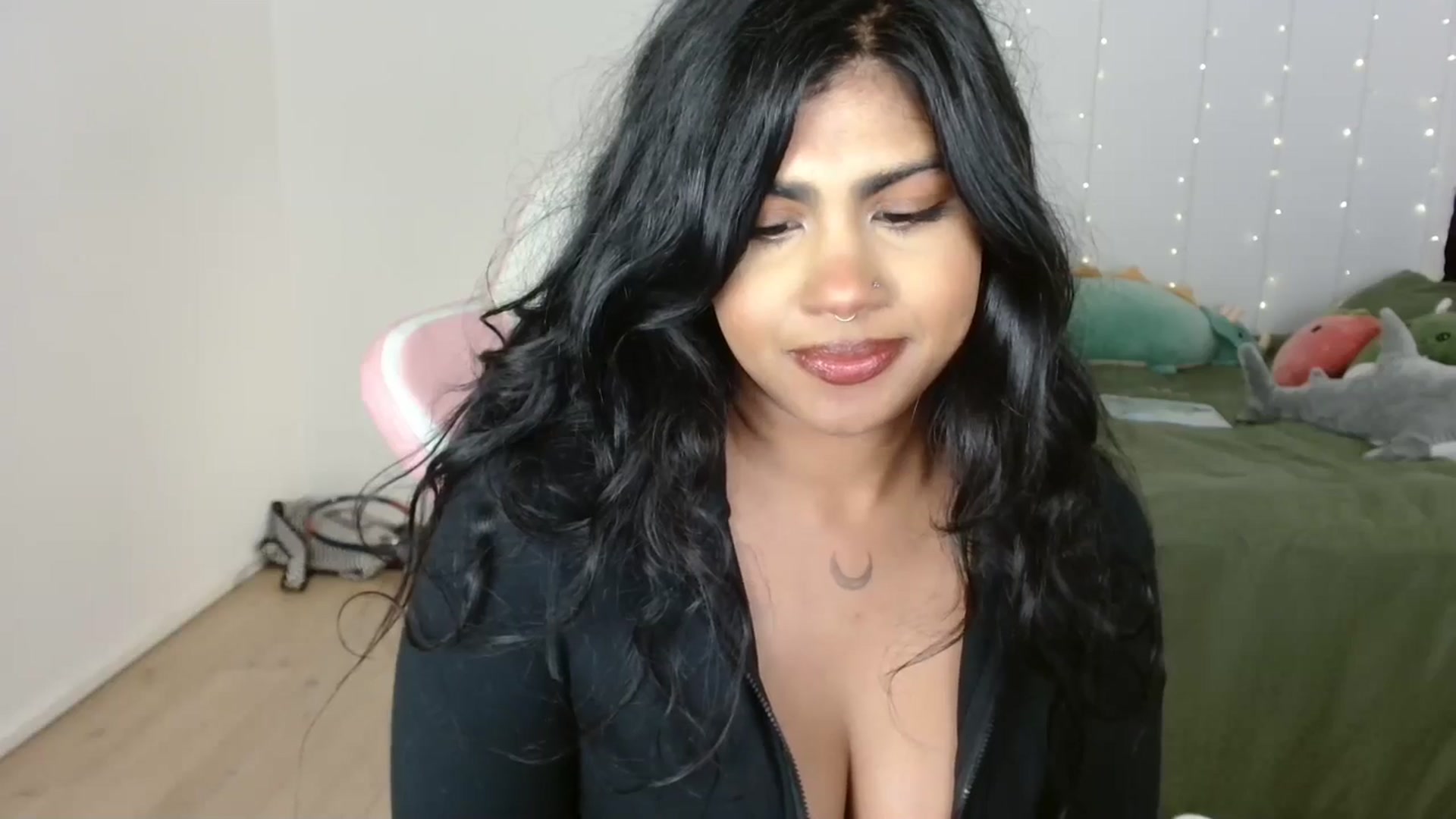Gallery image thumbnail from Katara_'s myfreecams stream on, 10/07/2024, 15:37 image 4 of 20