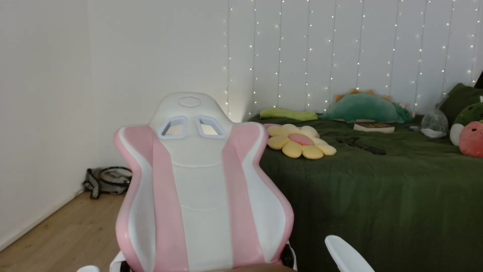 Gallery image thumbnail from Katara_'s myfreecams stream on, 10/08/2024, 13:56 image 19 of 20