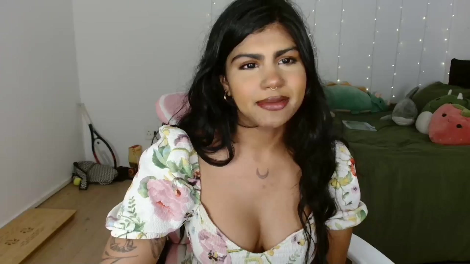 Gallery image thumbnail from Katara_'s myfreecams stream on, 10/11/2024, 09:11 image 11 of 20