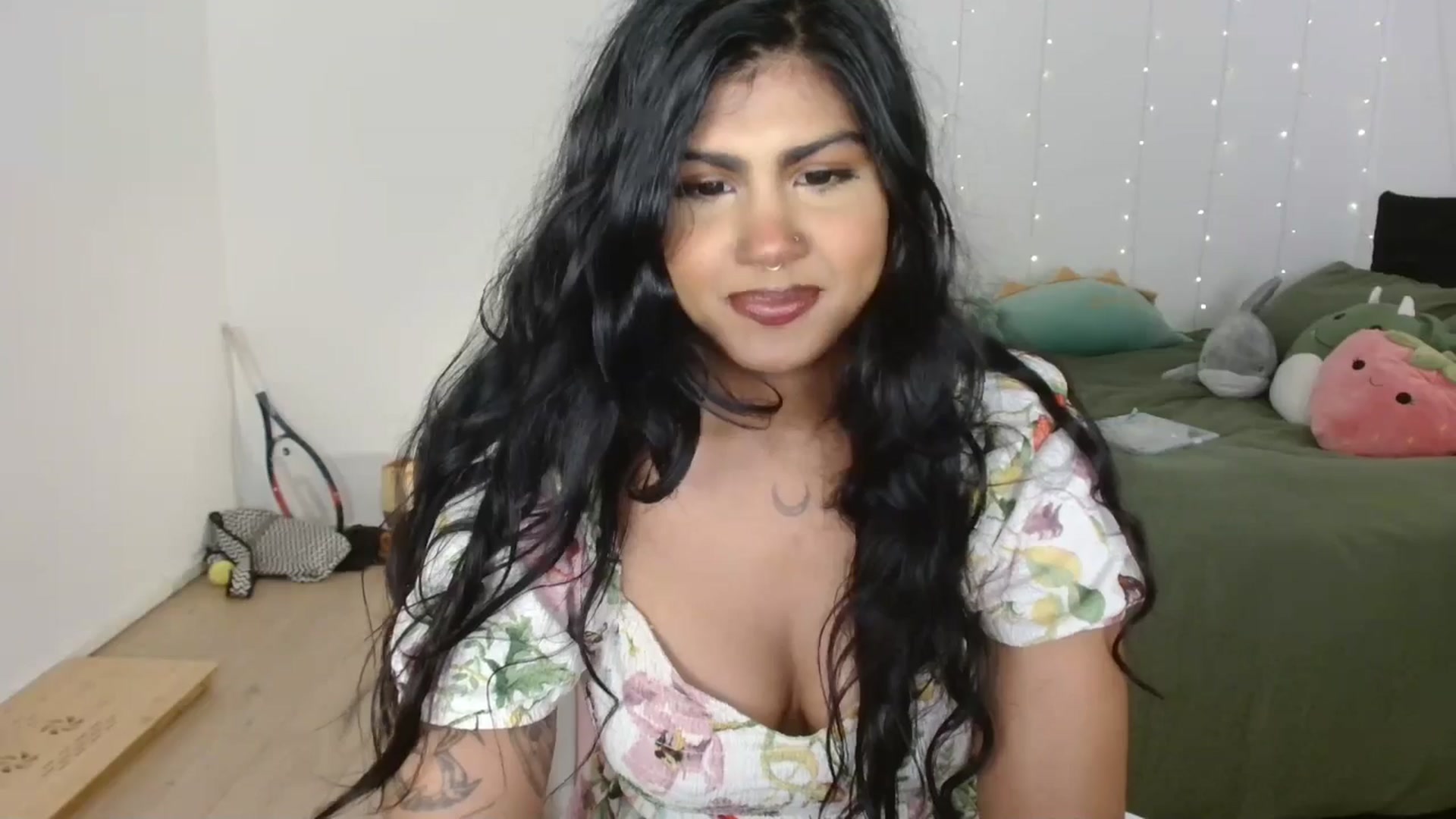 Gallery image thumbnail from Katara_'s myfreecams stream on, 10/11/2024, 11:17 image 15 of 20