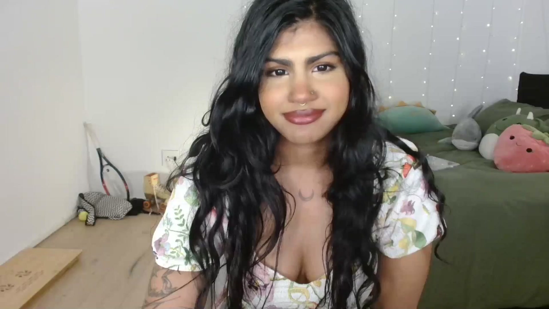 Gallery image thumbnail from Katara_'s myfreecams stream on, 10/11/2024, 11:17 image 14 of 20