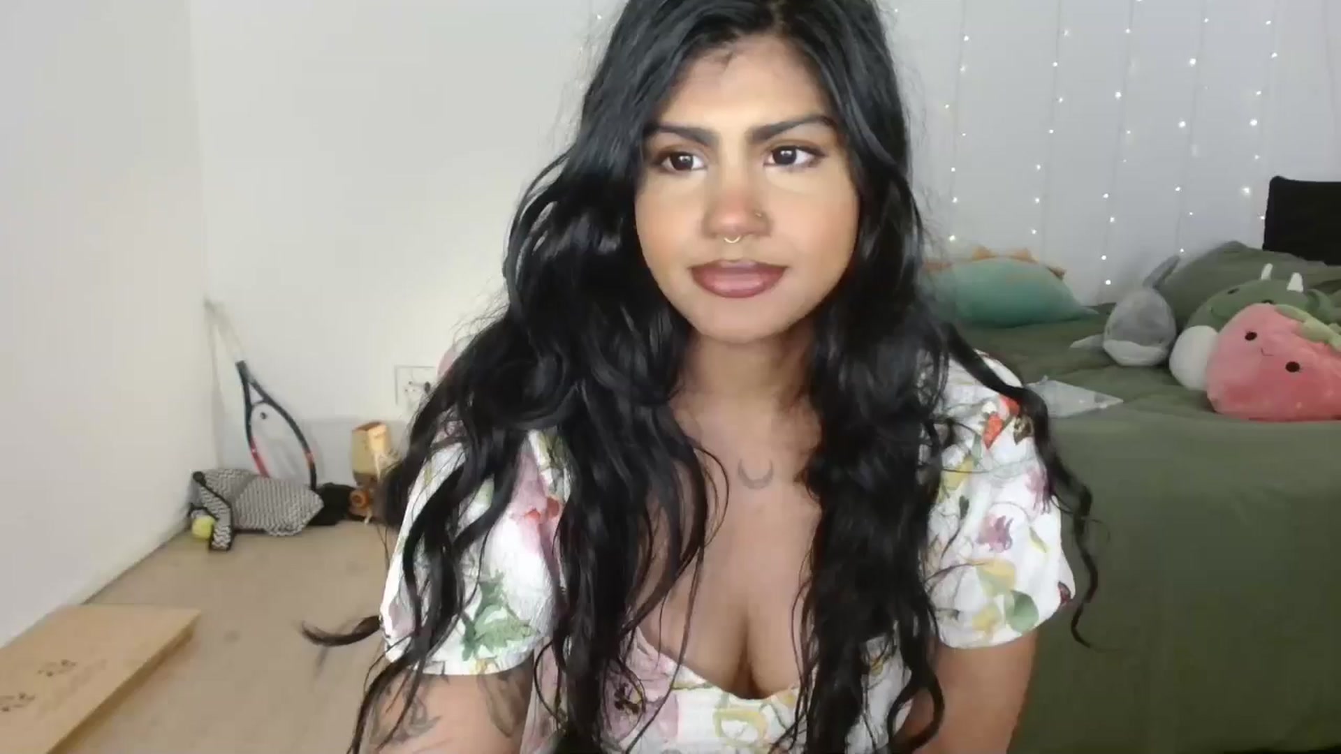 Gallery image thumbnail from Katara_'s myfreecams stream on, 10/11/2024, 11:17 image 13 of 20