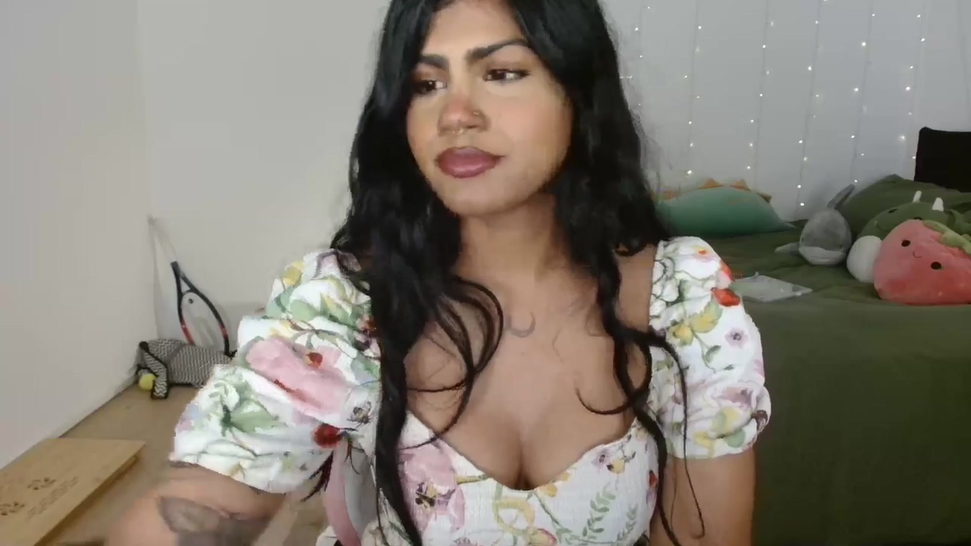 Gallery image thumbnail from Katara_'s myfreecams stream on, 10/11/2024, 11:17 image 11 of 20