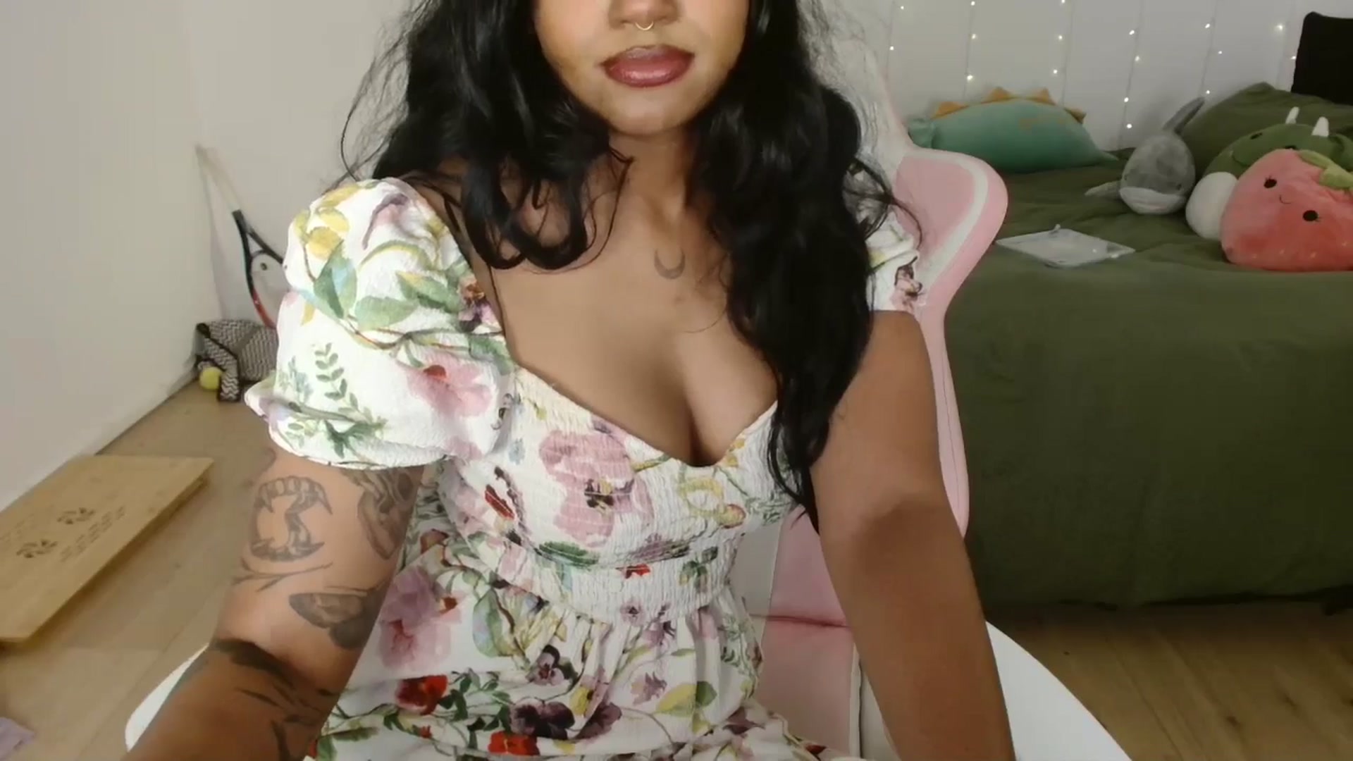 Gallery image thumbnail from Katara_'s myfreecams stream on, 10/11/2024, 11:17 image 8 of 20