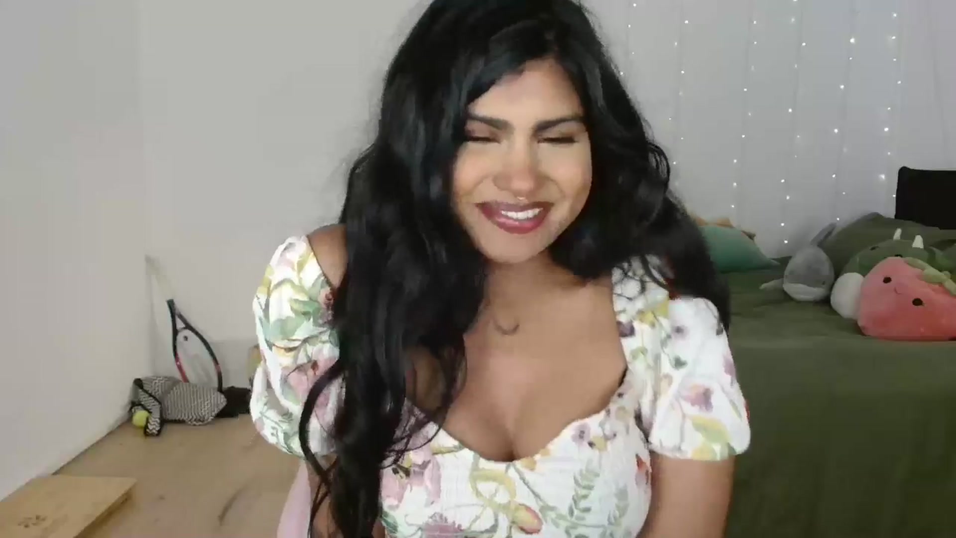 Gallery image thumbnail from Katara_'s myfreecams stream on, 10/11/2024, 13:48 image 4 of 20