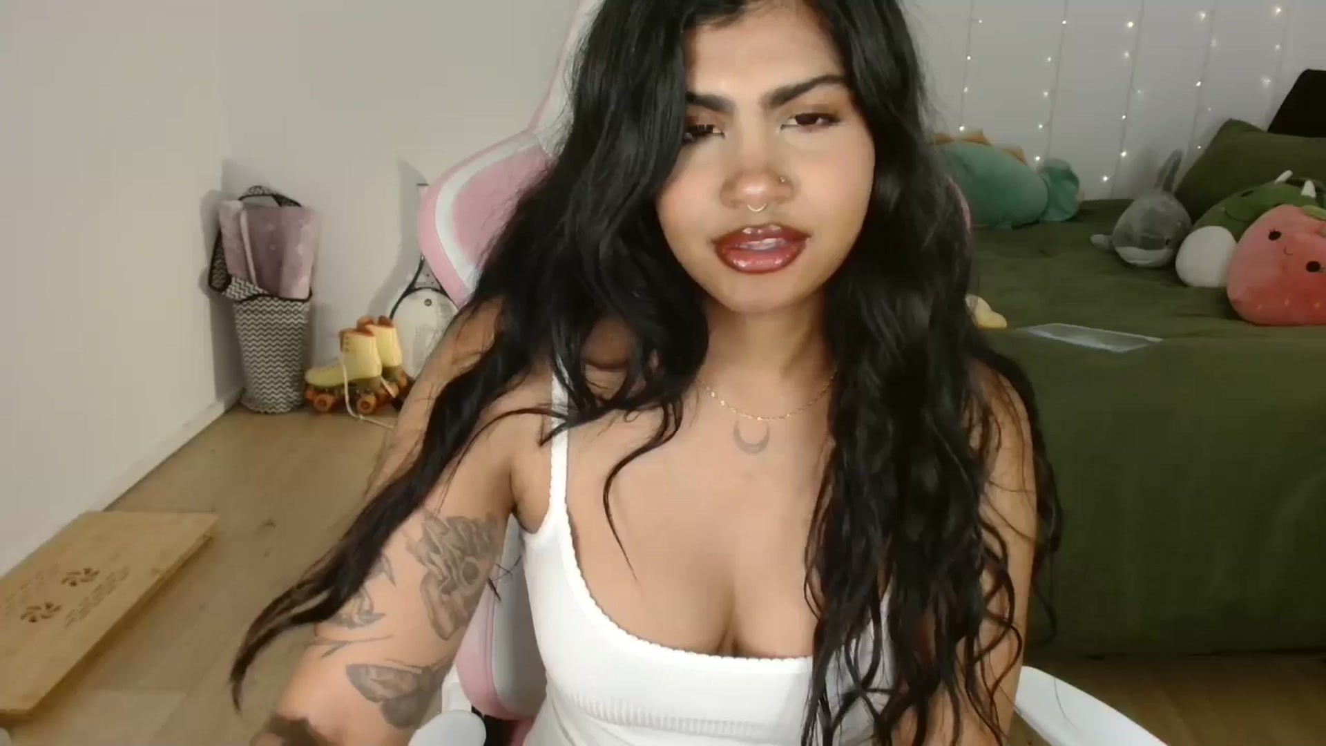 Gallery image thumbnail from Katara_'s myfreecams stream on, 10/22/2024, 08:56 image 18 of 20