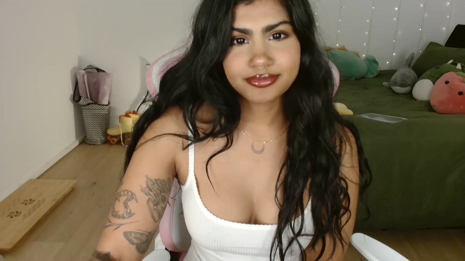 Gallery image thumbnail from Katara_'s myfreecams stream on, 10/22/2024, 08:56 image 17 of 20