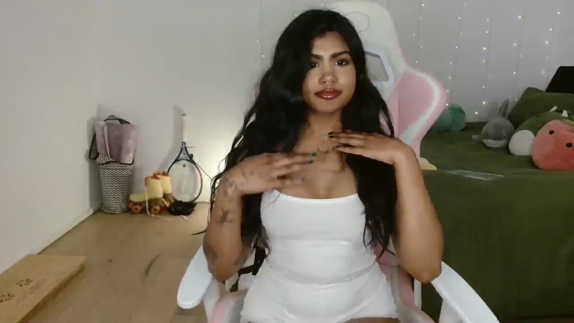 Gallery image thumbnail from Katara_'s myfreecams stream on, 10/22/2024, 08:56 image 11 of 20