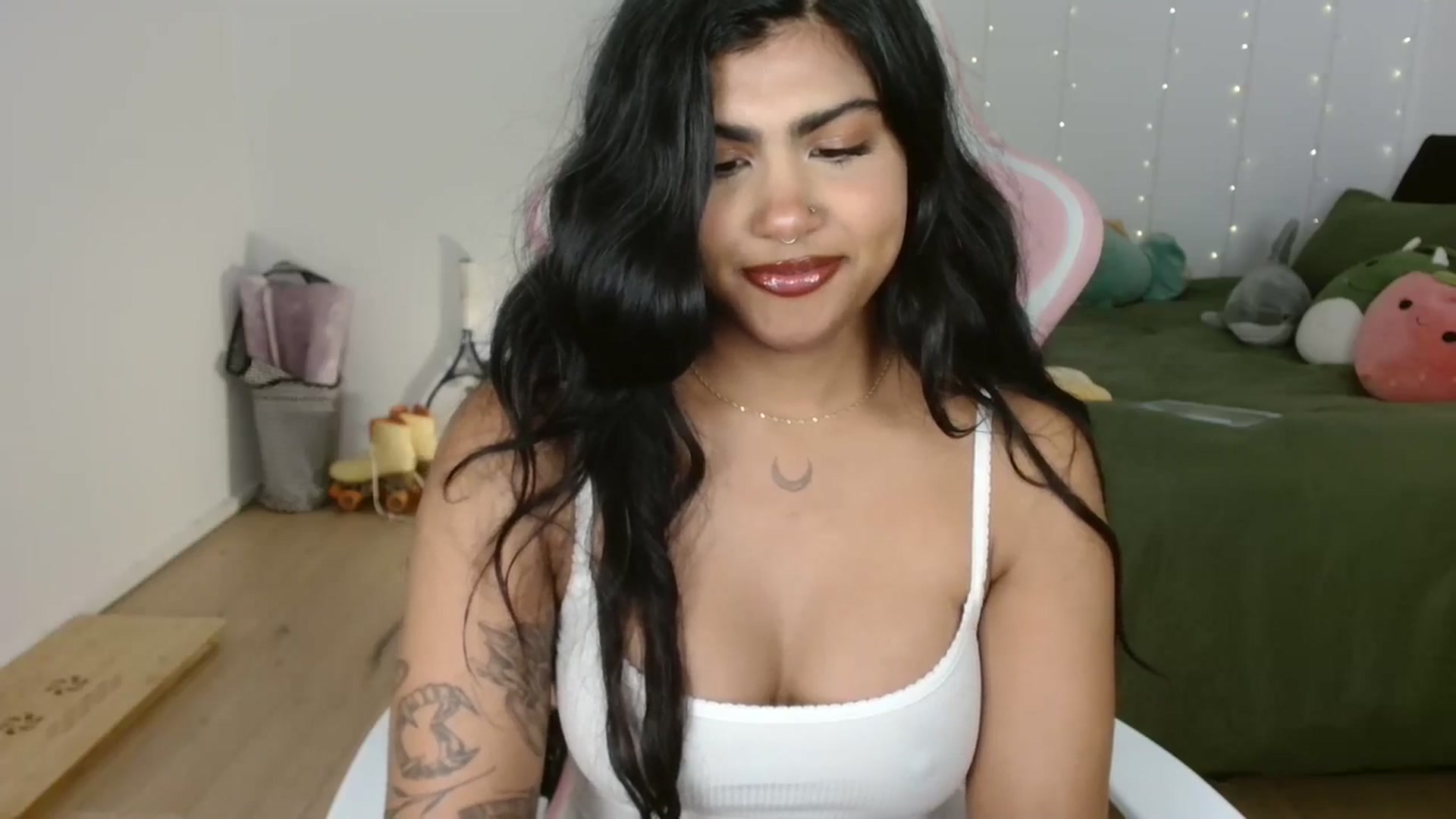 Gallery image thumbnail from Katara_'s myfreecams stream on, 10/22/2024, 08:56 image 12 of 20