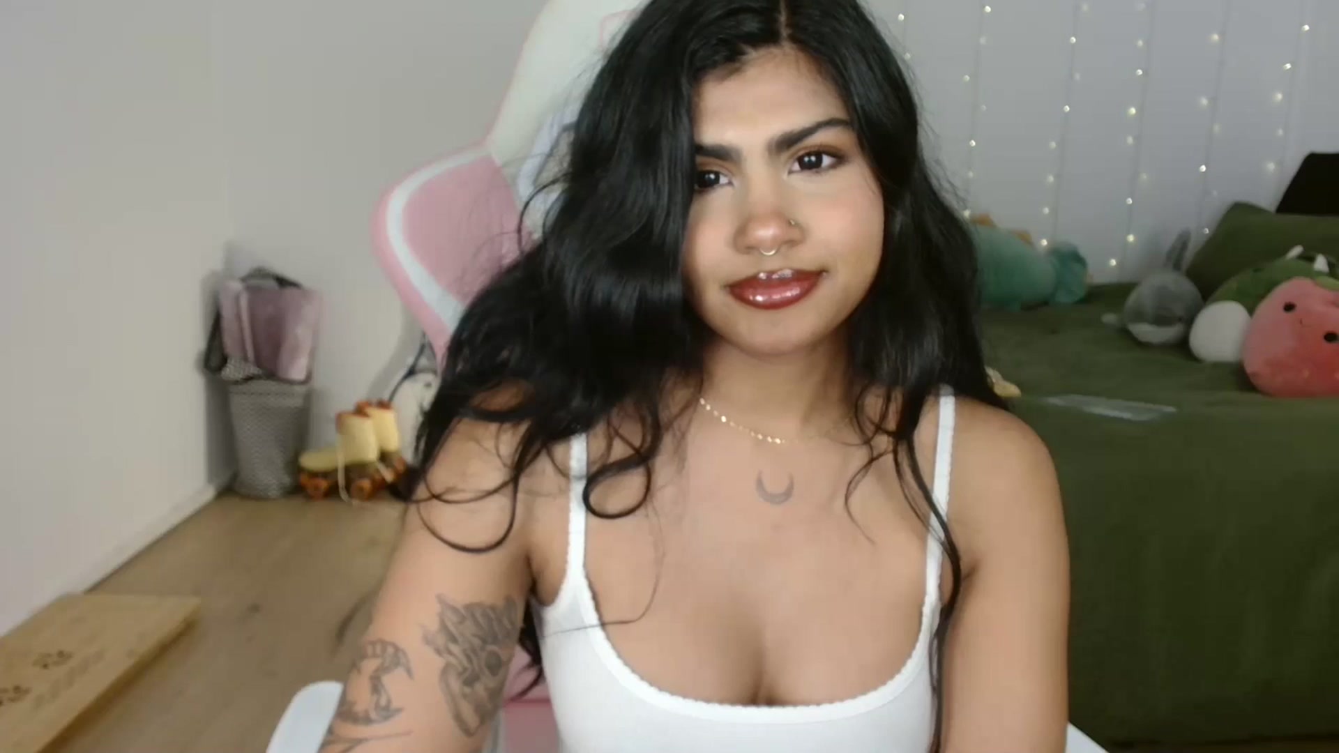 Gallery image thumbnail from Katara_'s myfreecams stream on, 10/22/2024, 08:56 image 9 of 20
