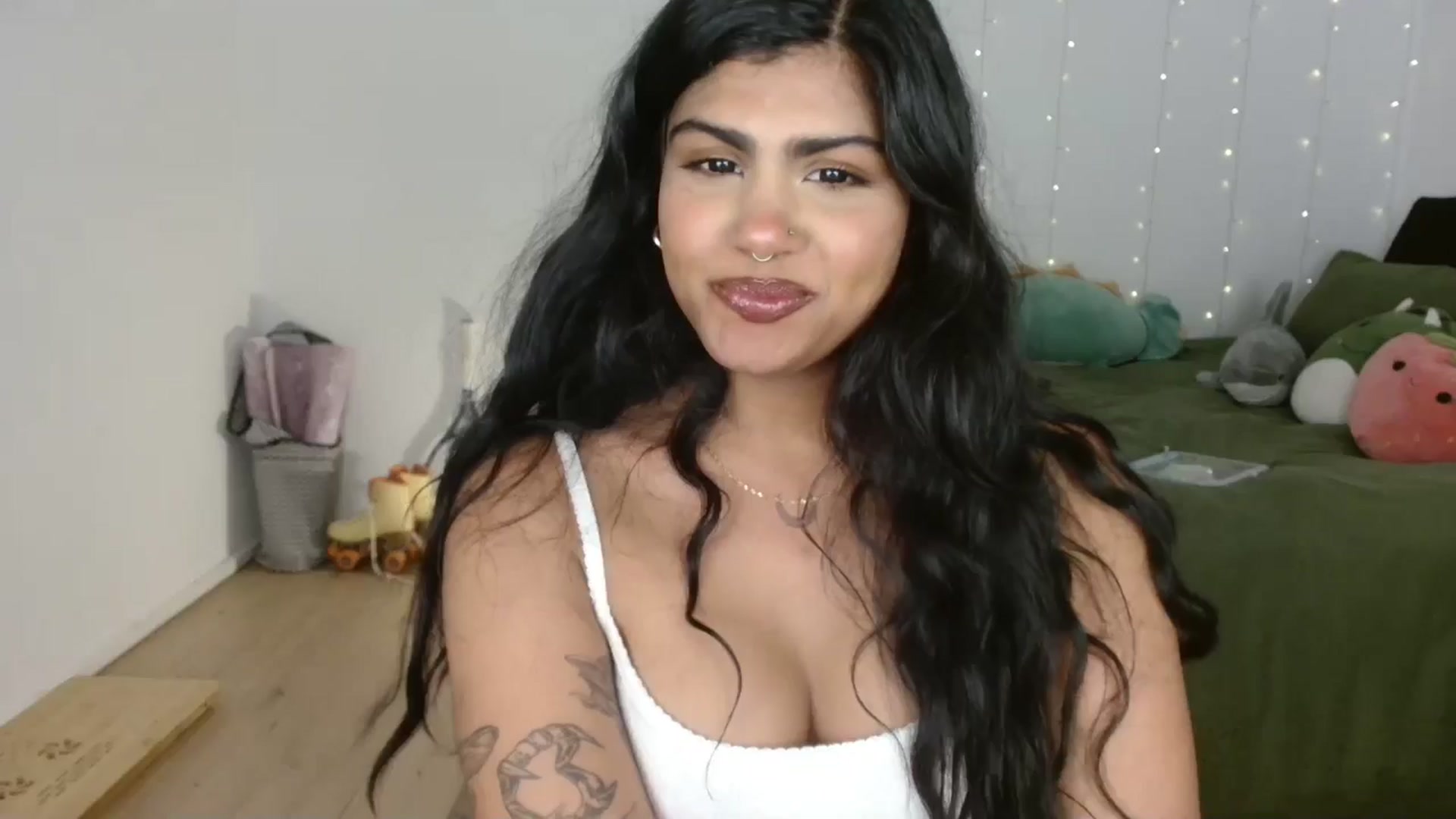 Gallery image thumbnail from Katara_'s myfreecams stream on, 10/22/2024, 14:06 image 5 of 20