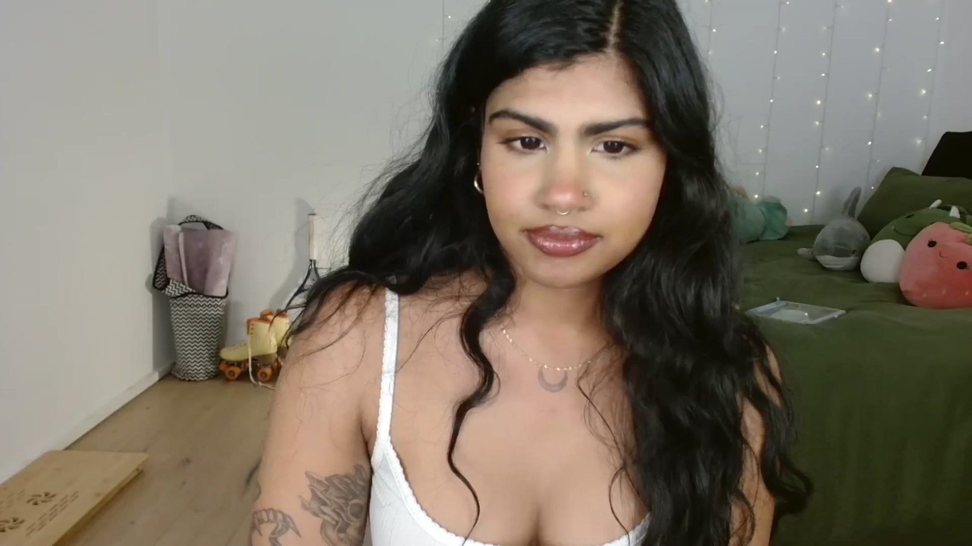 Gallery image thumbnail from Katara_'s myfreecams stream on, 10/22/2024, 14:06 image 4 of 20
