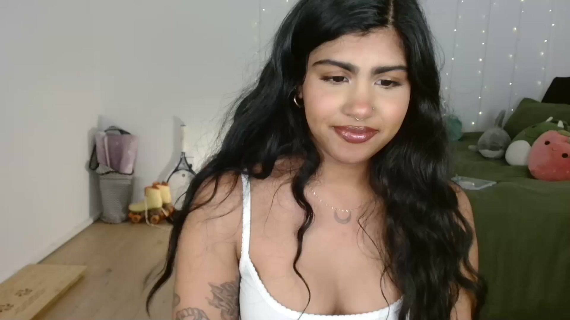 Gallery image thumbnail from Katara_'s myfreecams stream on, 10/22/2024, 14:06 image 6 of 20