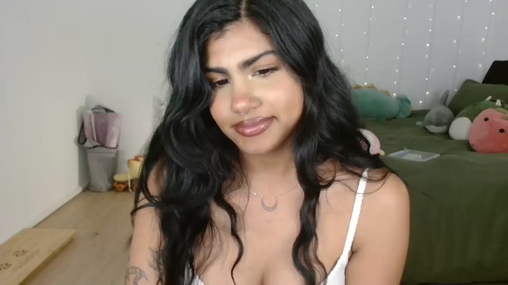 Gallery image thumbnail from Katara_'s myfreecams stream on, 10/22/2024, 14:06 image 18 of 20
