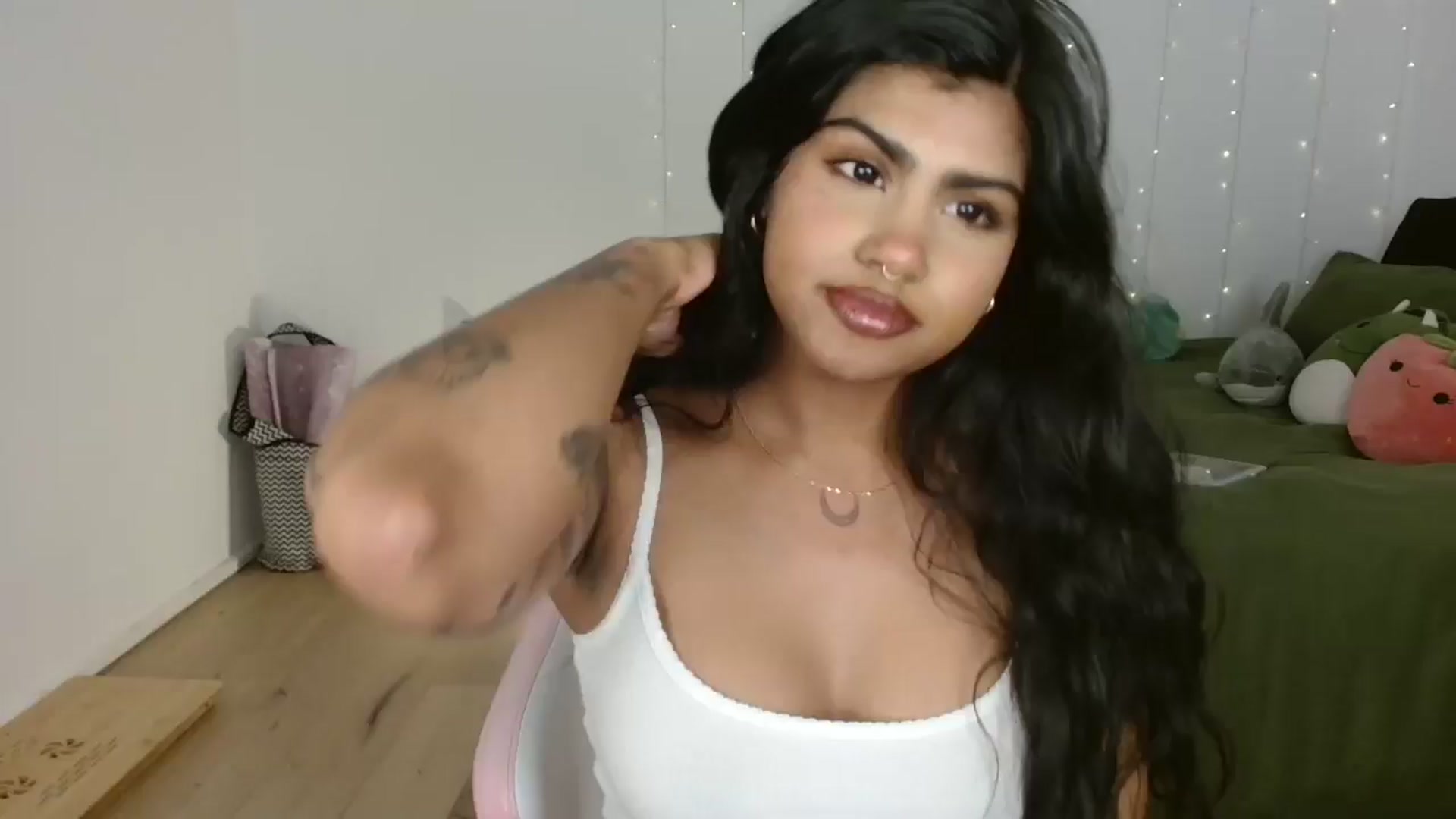 Gallery image thumbnail from Katara_'s myfreecams stream on, 10/22/2024, 14:06 image 1 of 20