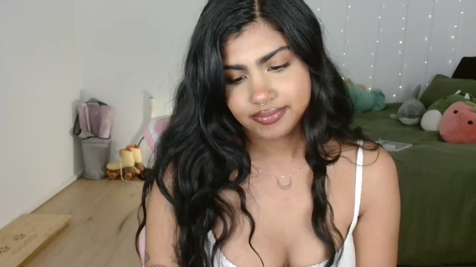 Gallery image thumbnail from Katara_'s myfreecams stream on, 10/22/2024, 14:06 image 16 of 20
