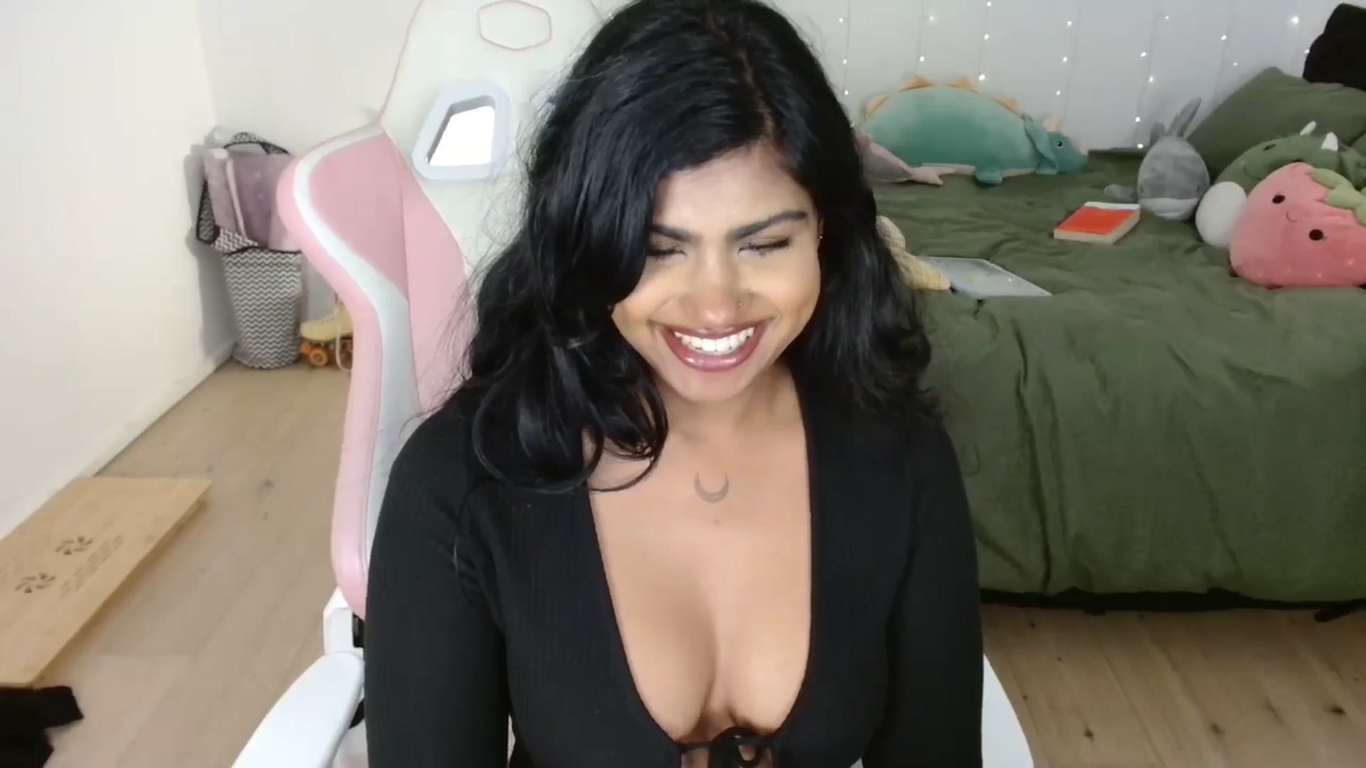 Gallery image thumbnail from Katara_'s myfreecams stream on, 10/24/2024, 13:54 image 8 of 20