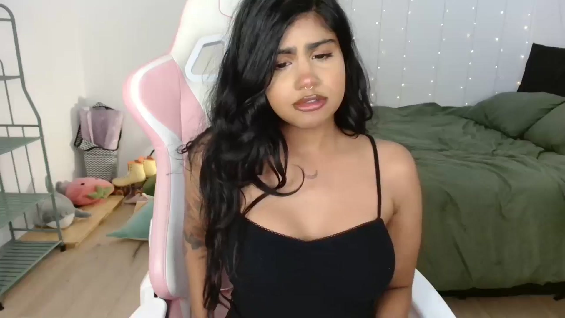 Gallery image thumbnail from Katara_'s myfreecams stream on, 11/06/2024, 16:20 image 10 of 20