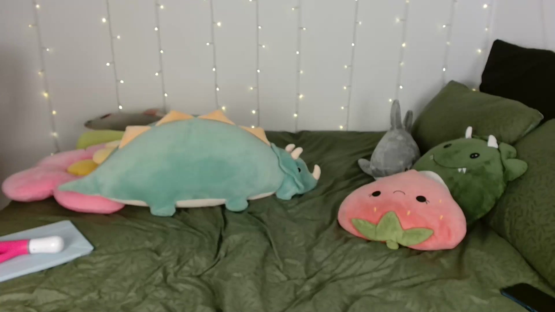 Gallery image thumbnail from Katara_'s myfreecams stream on, 11/07/2024, 12:40 image 3 of 20