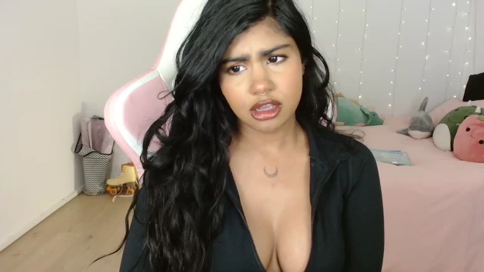 Gallery image thumbnail from Katara_'s myfreecams stream on, 11/08/2024, 09:51 image 19 of 20