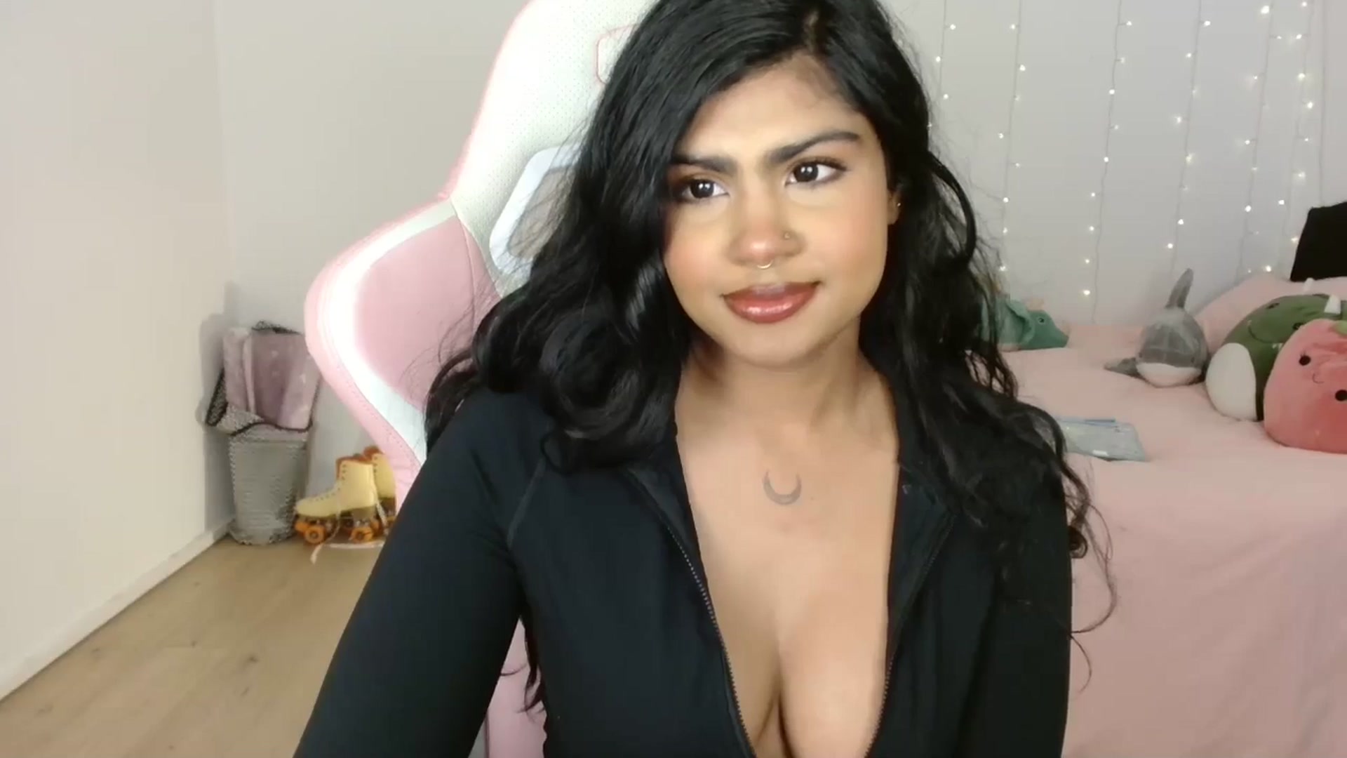 Gallery image thumbnail from Katara_'s myfreecams stream on, 11/08/2024, 09:51 image 13 of 20
