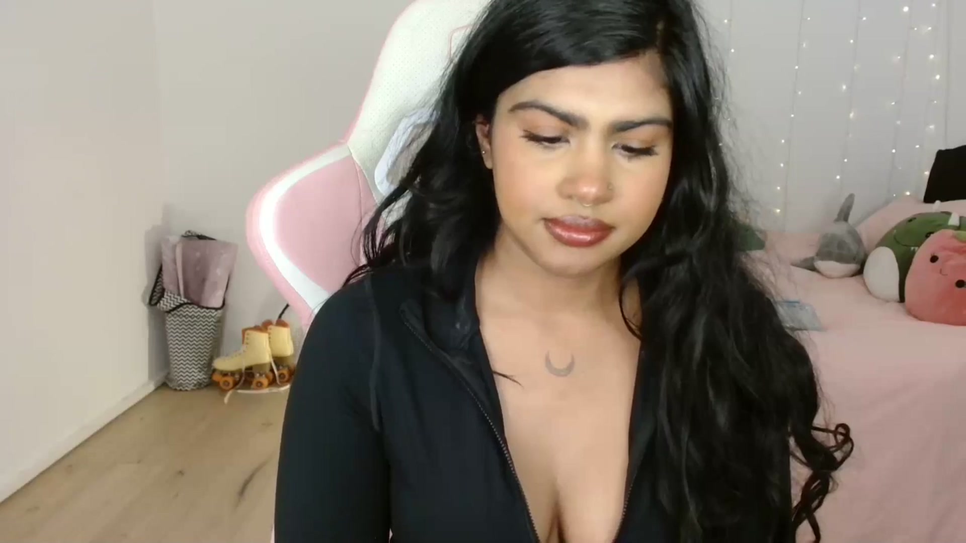 Gallery image thumbnail from Katara_'s myfreecams stream on, 11/08/2024, 09:51 image 9 of 20