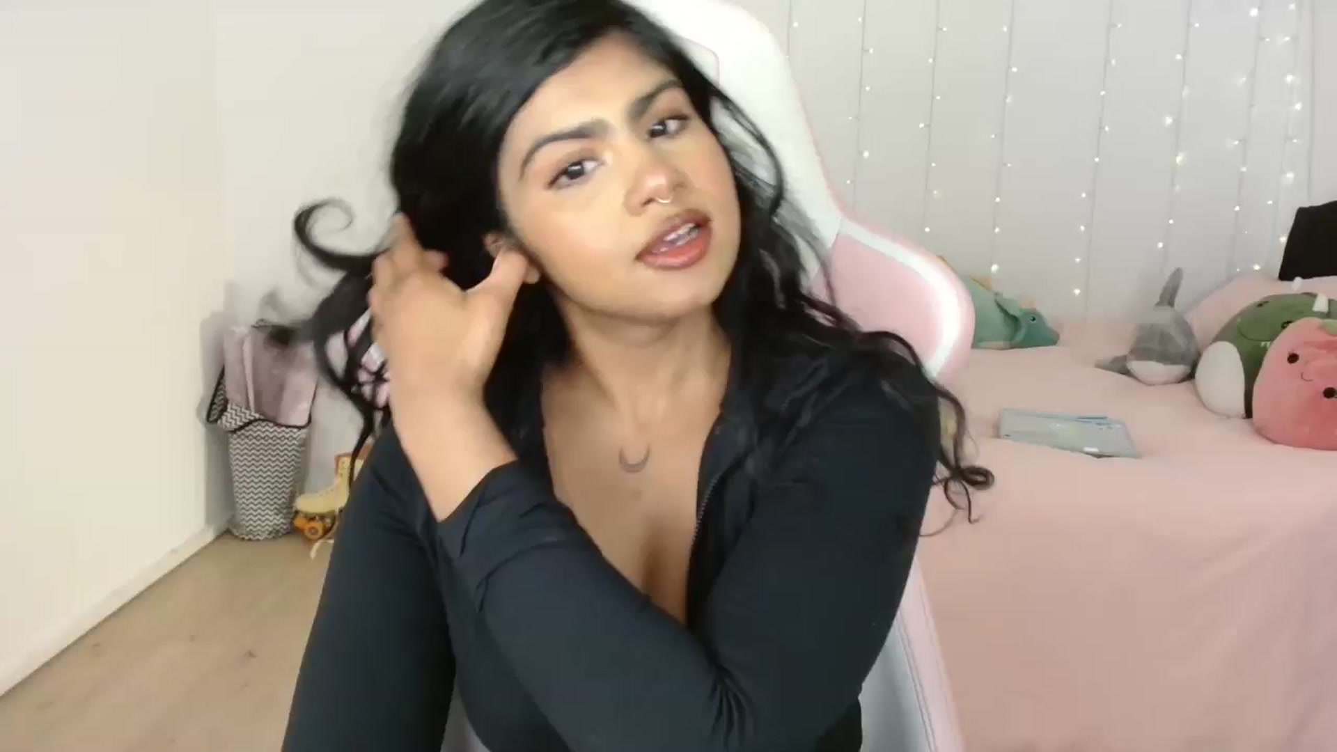 Gallery image thumbnail from Katara_'s myfreecams stream on, 11/08/2024, 09:51 image 16 of 20