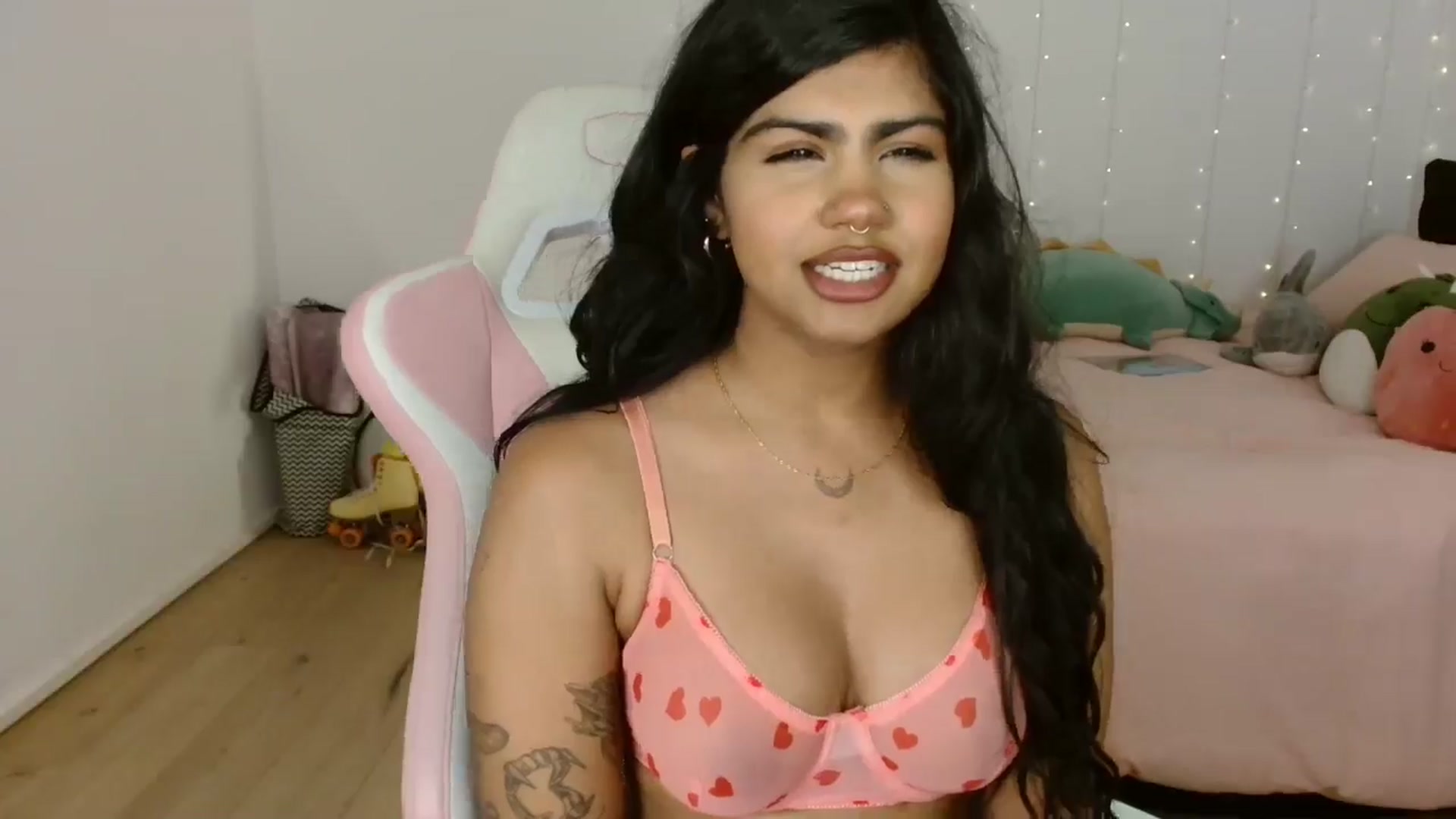 Gallery image thumbnail from Katara_'s myfreecams stream on, 11/12/2024, 13:04 image 4 of 20