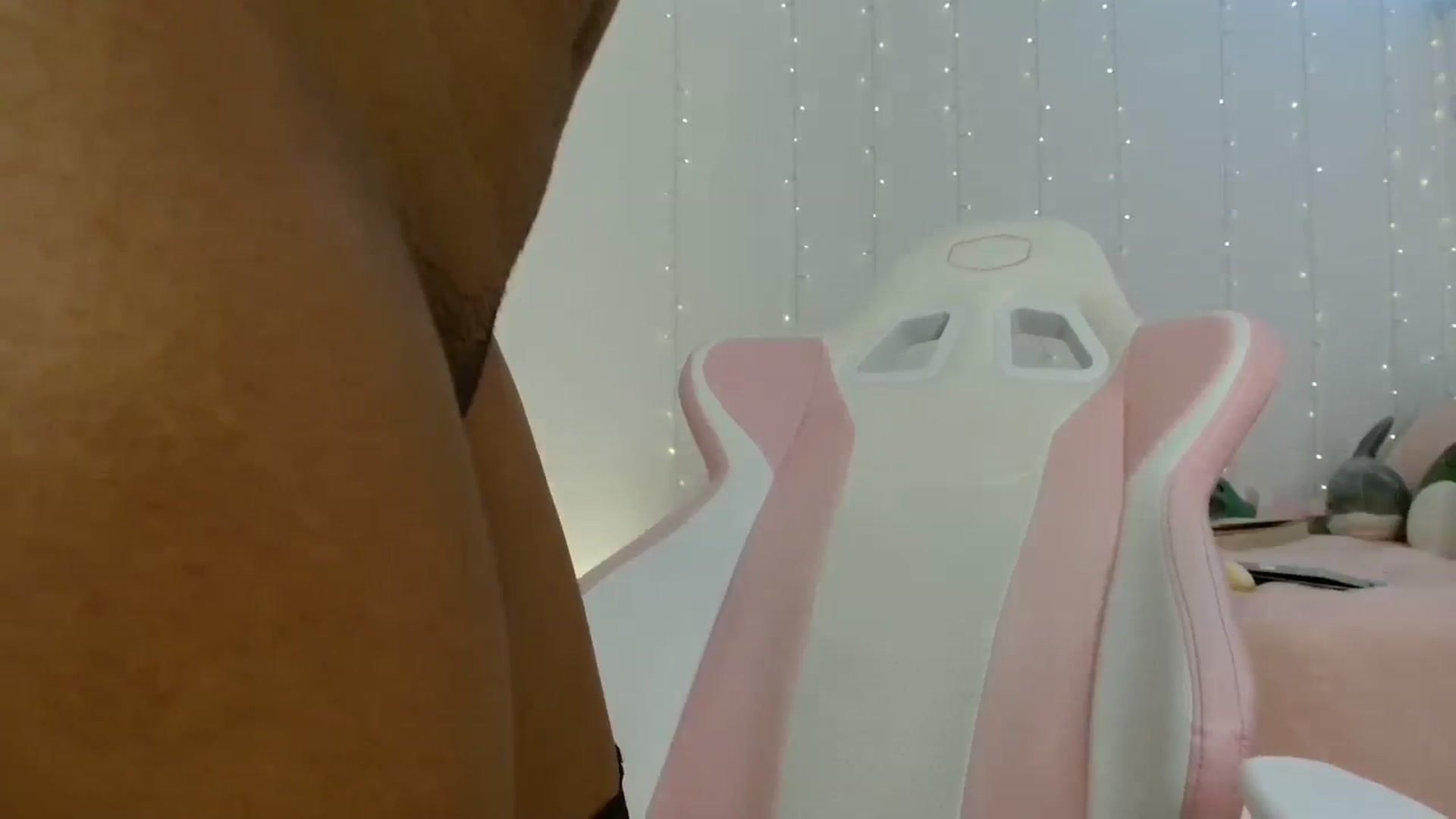 Gallery image thumbnail from Katara_'s myfreecams stream on, 11/21/2024, 12:50 image 17 of 20