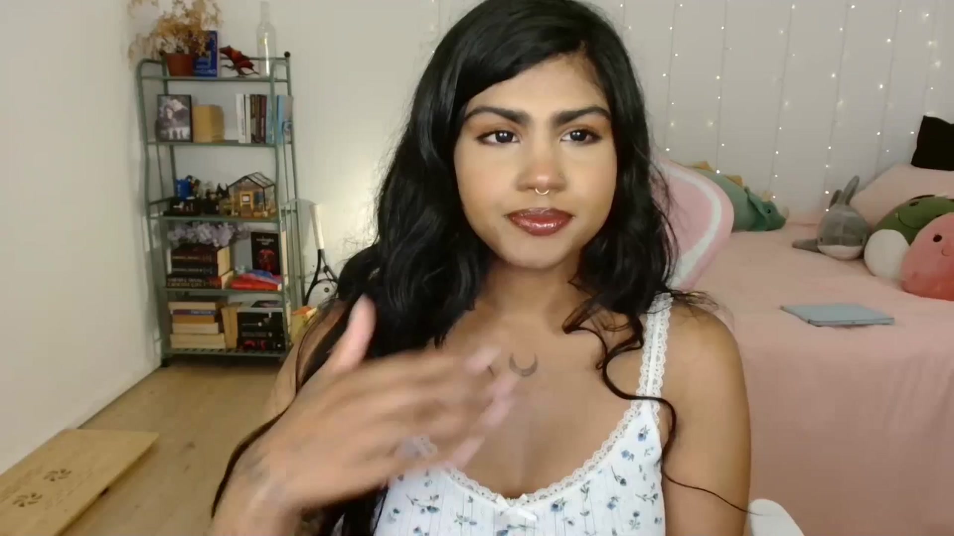Gallery image thumbnail from Katara_'s myfreecams stream on, 12/02/2024, 14:01 image 1 of 20