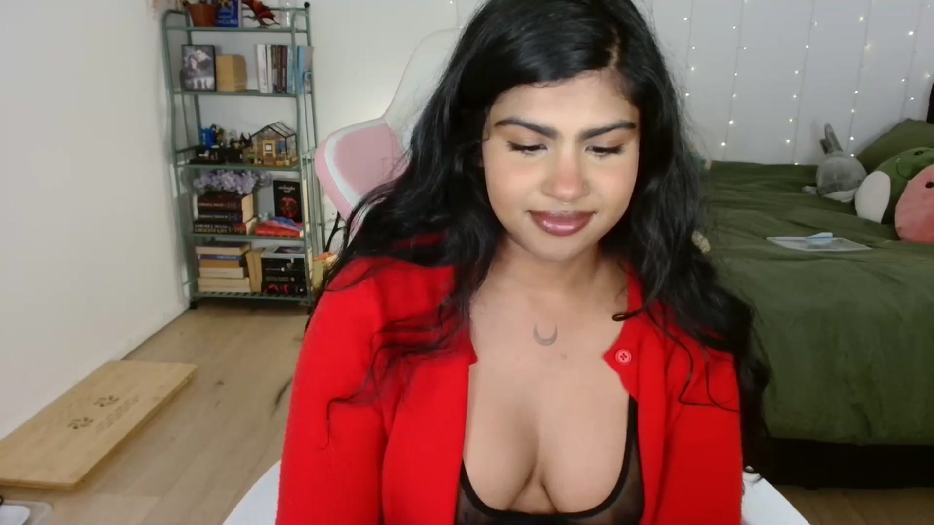 Gallery image thumbnail from Katara_'s myfreecams stream on, 12/12/2024, 11:16 image 10 of 20