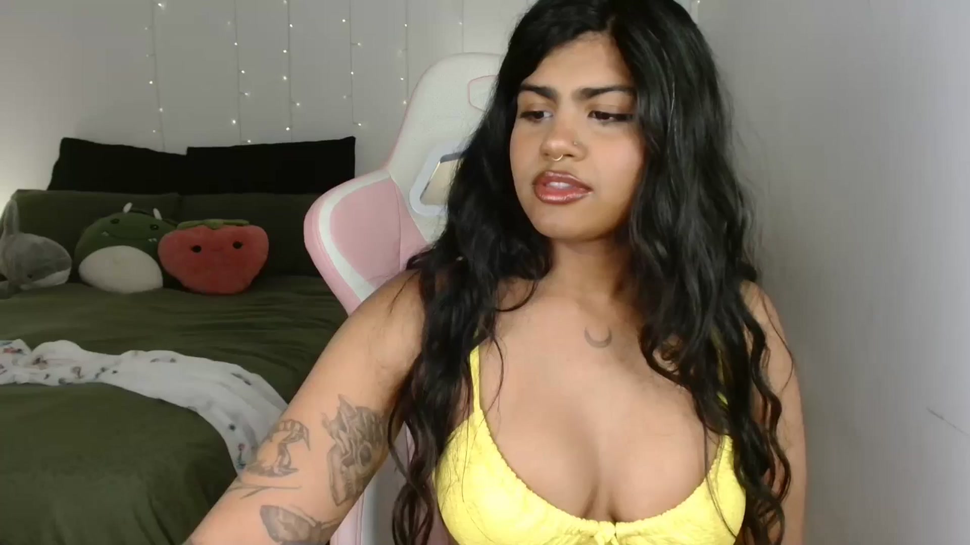Gallery image thumbnail from Katara_'s myfreecams stream on, 01/17/2025, 13:22 image 9 of 20