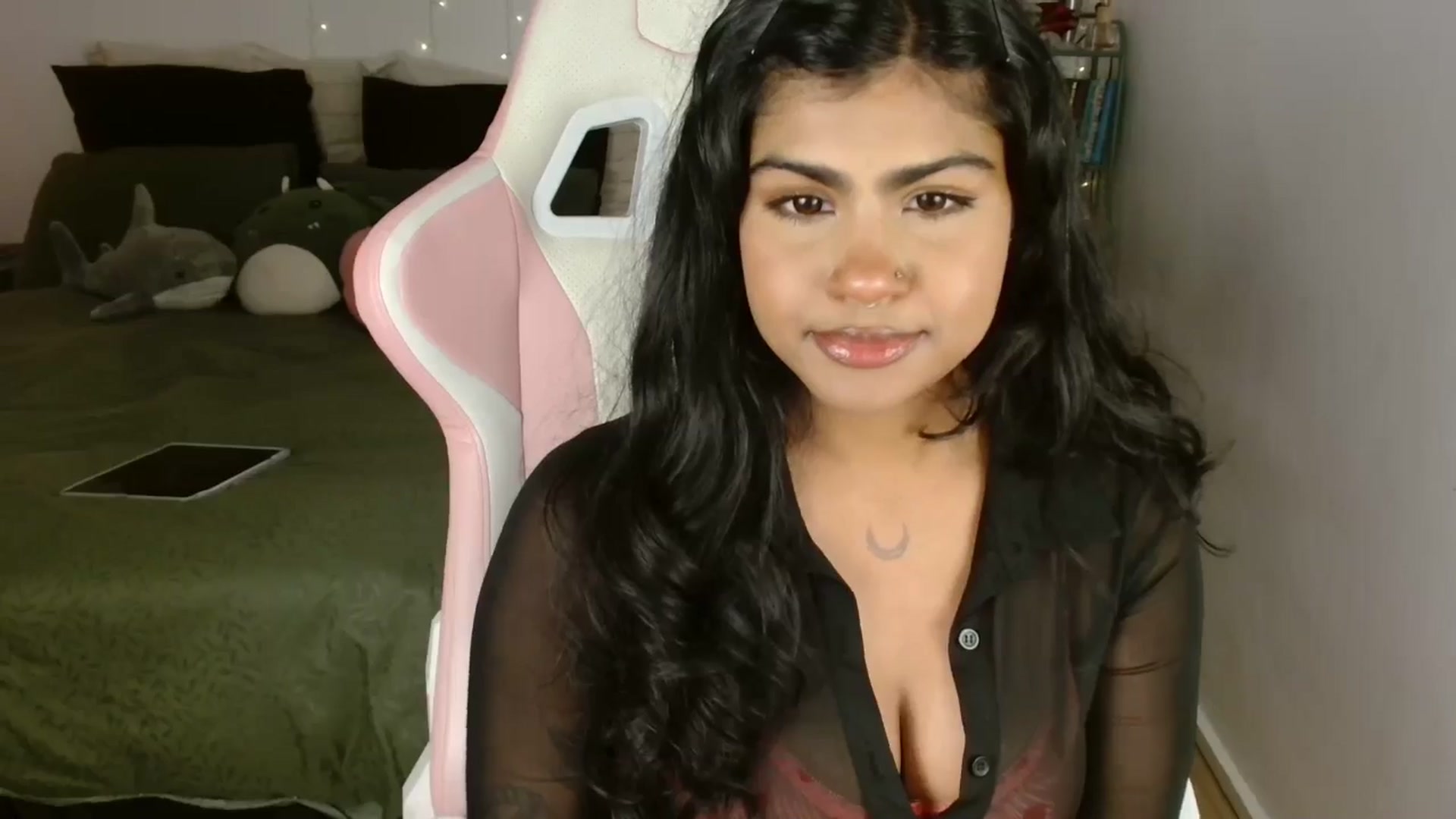Gallery image thumbnail from Katara_'s myfreecams stream on, 04/08/2025, 10:02 image 16 of 20