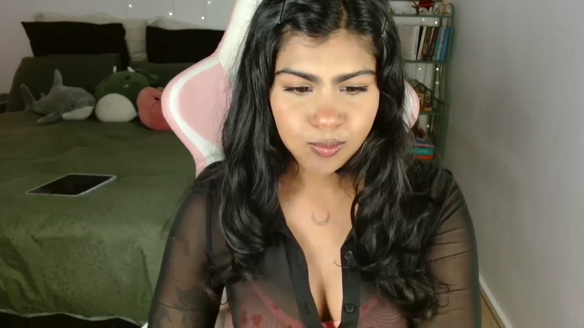 Gallery image thumbnail from Katara_'s myfreecams stream on, 04/08/2025, 11:03 image 7 of 20