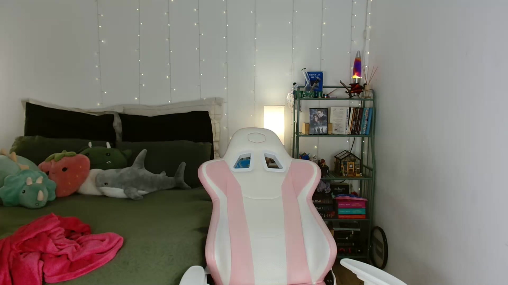 Gallery image thumbnail from Katara_'s myfreecams stream on, 05/02/2025, 15:41 image 9 of 20