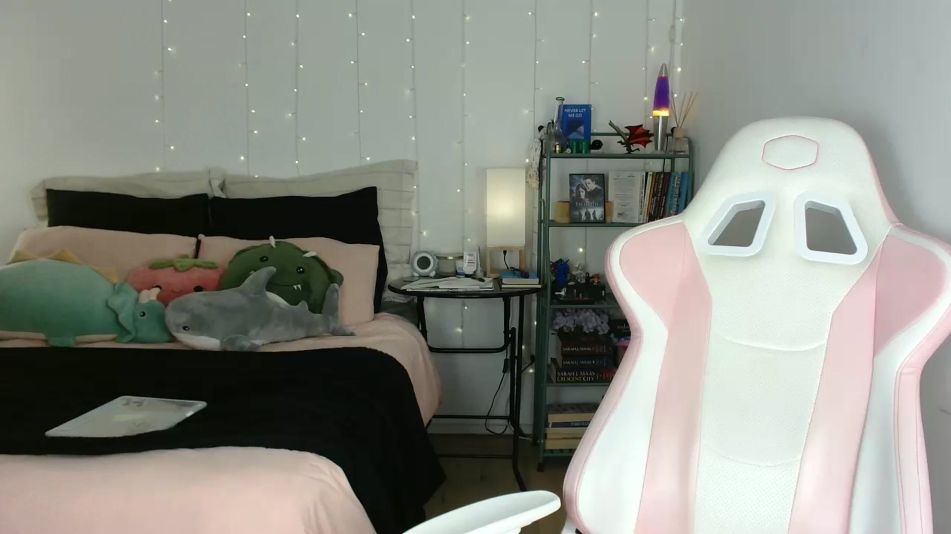 Gallery image thumbnail from Katara_'s myfreecams stream on, 07/02/2025, 13:02 image 12 of 20