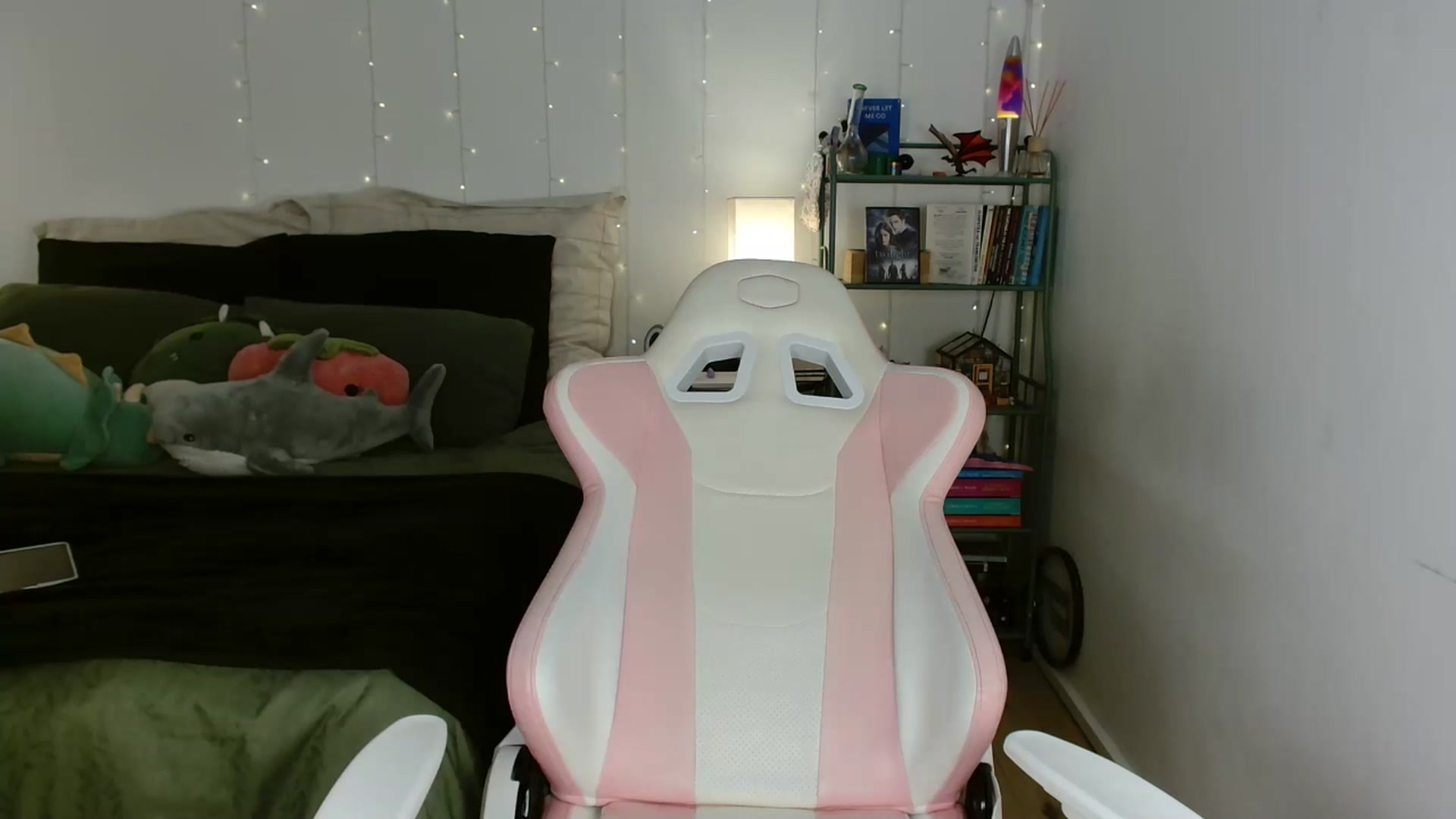 Gallery image thumbnail from Katara_'s myfreecams stream on, 07/15/2025, 08:50 image 20 of 20