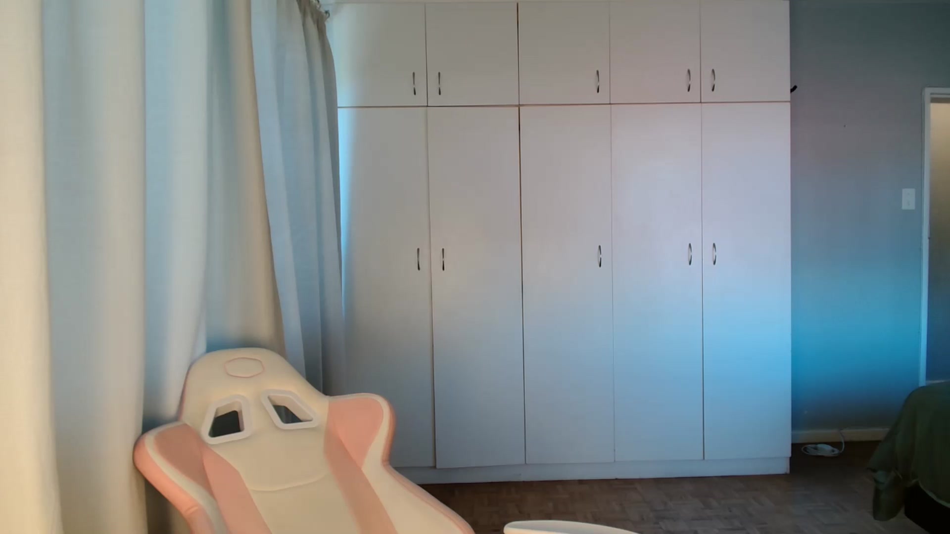 Gallery image thumbnail from Katara_'s myfreecams stream on, 12/03/2025, 10:31 image 17 of 20