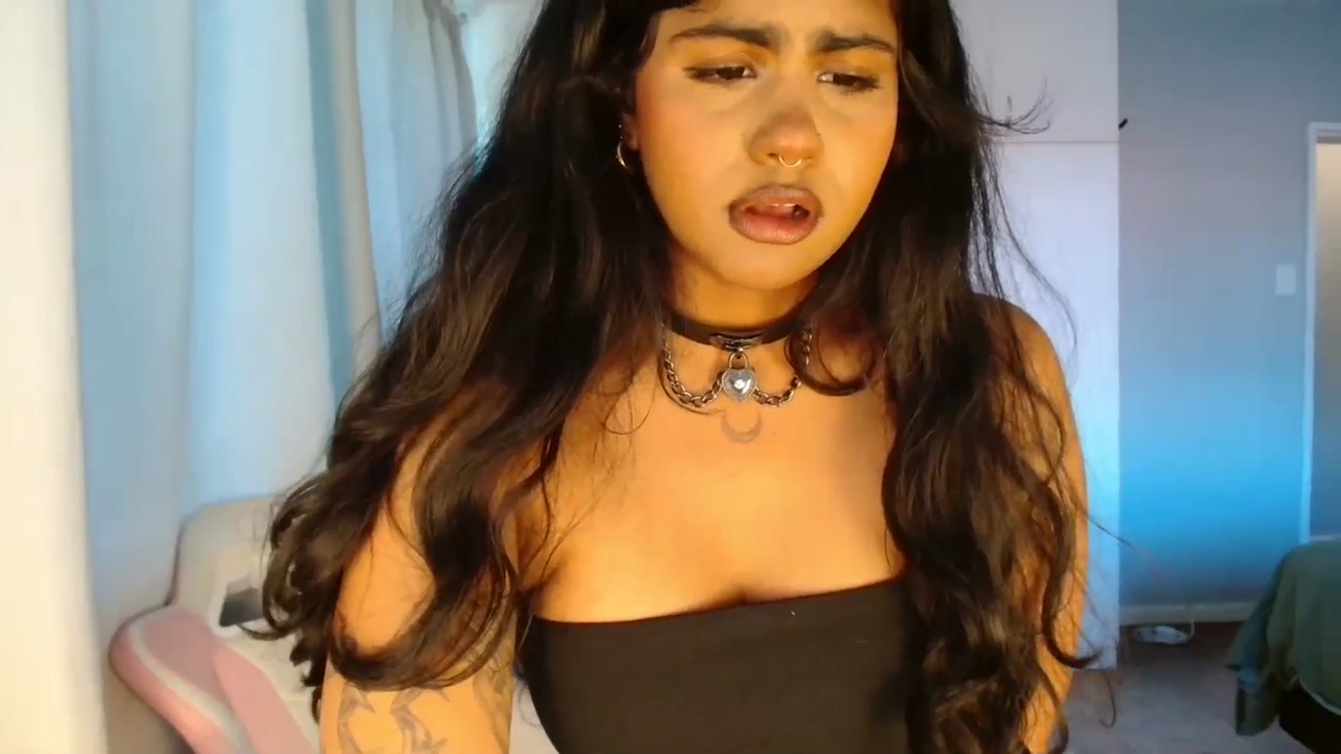 Gallery image thumbnail from Katara_'s myfreecams stream on, 12/03/2025, 10:31 image 19 of 20