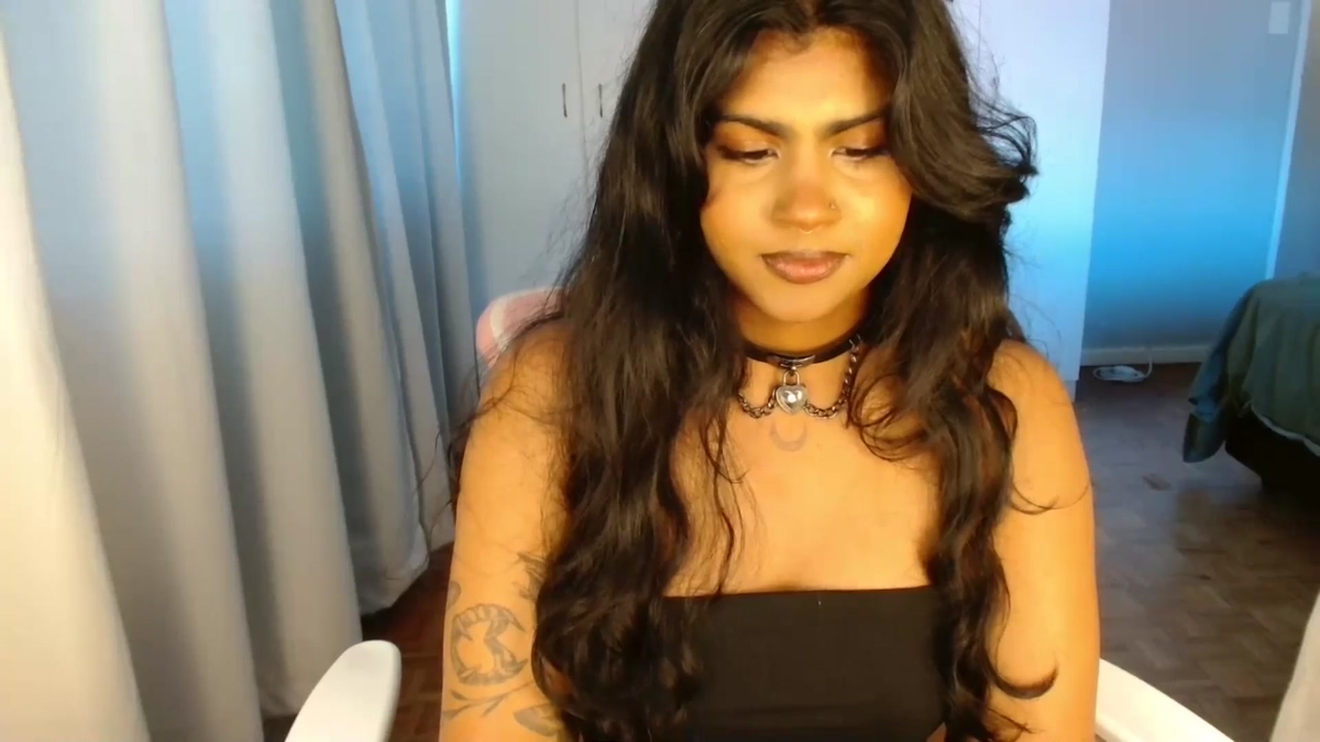 Gallery image thumbnail from Katara_'s myfreecams stream on, 12/03/2025, 10:31 image 16 of 20