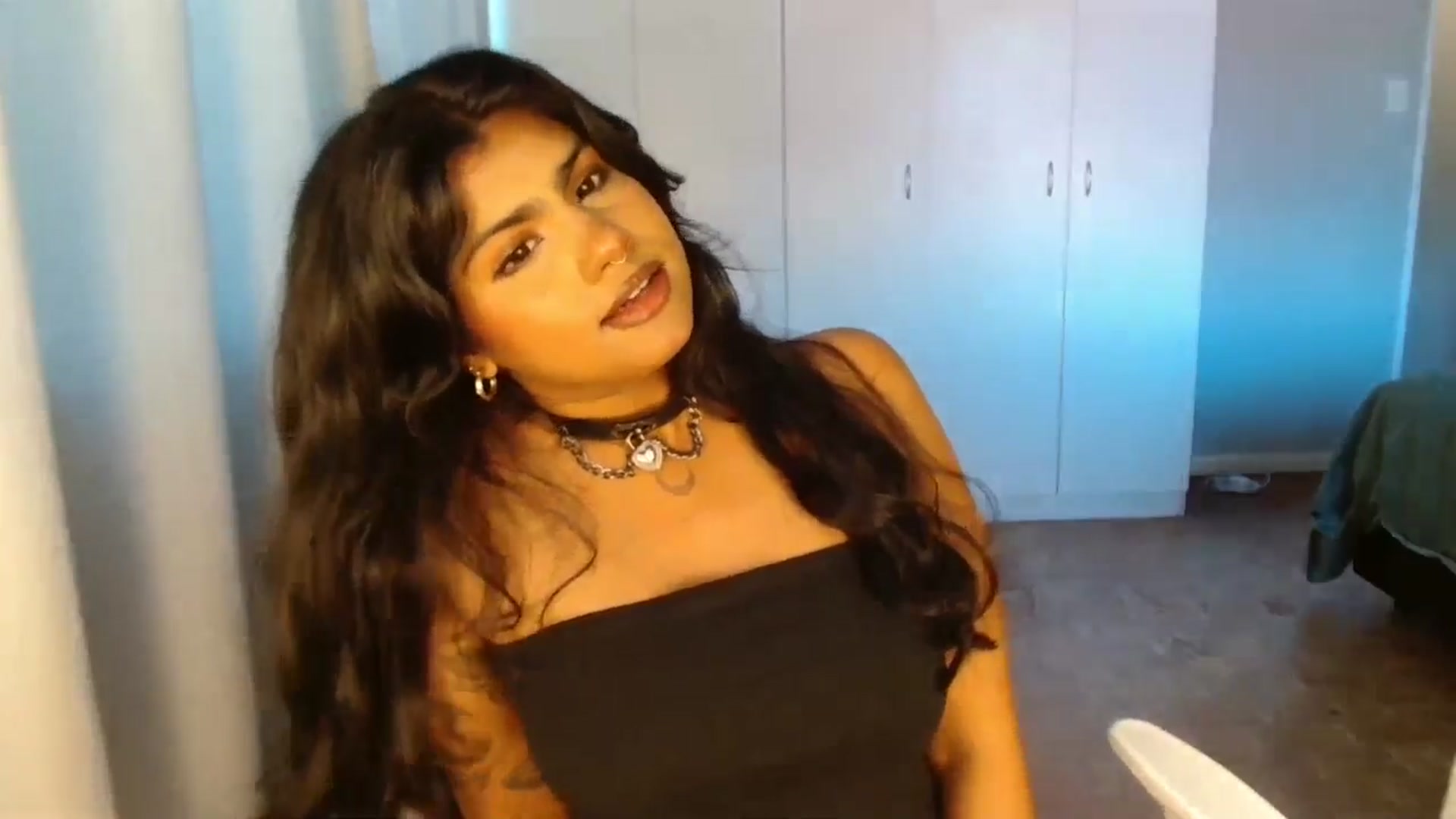 Gallery image thumbnail from Katara_'s myfreecams stream on, 12/03/2025, 10:31 image 6 of 20