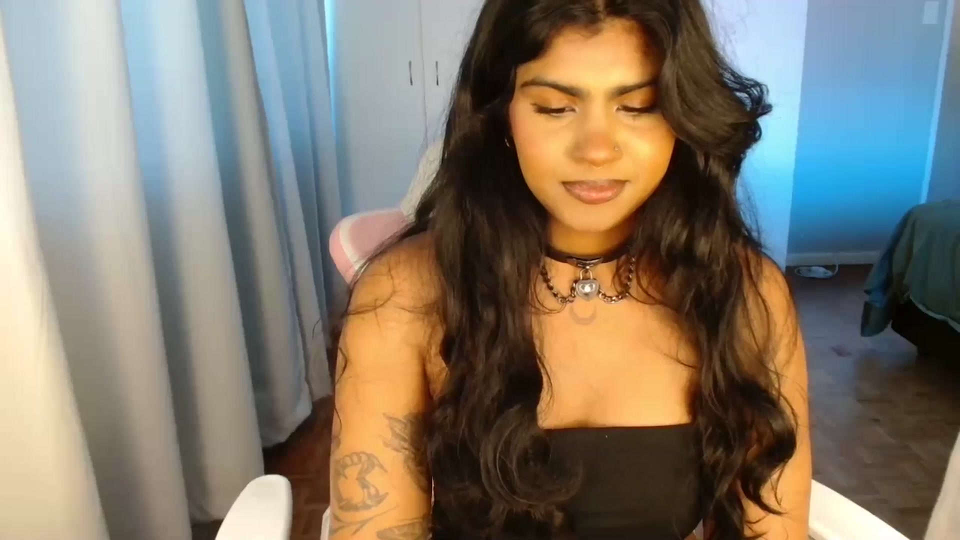Gallery image thumbnail from Katara_'s myfreecams stream on, 12/03/2025, 10:31 image 15 of 20