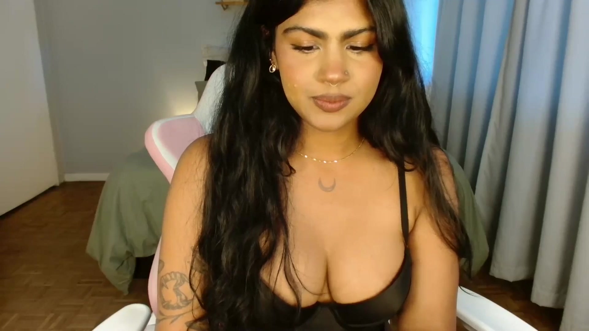 Gallery image thumbnail from Katara_'s myfreecams stream on, 01/27/2026, 10:10 image 9 of 20