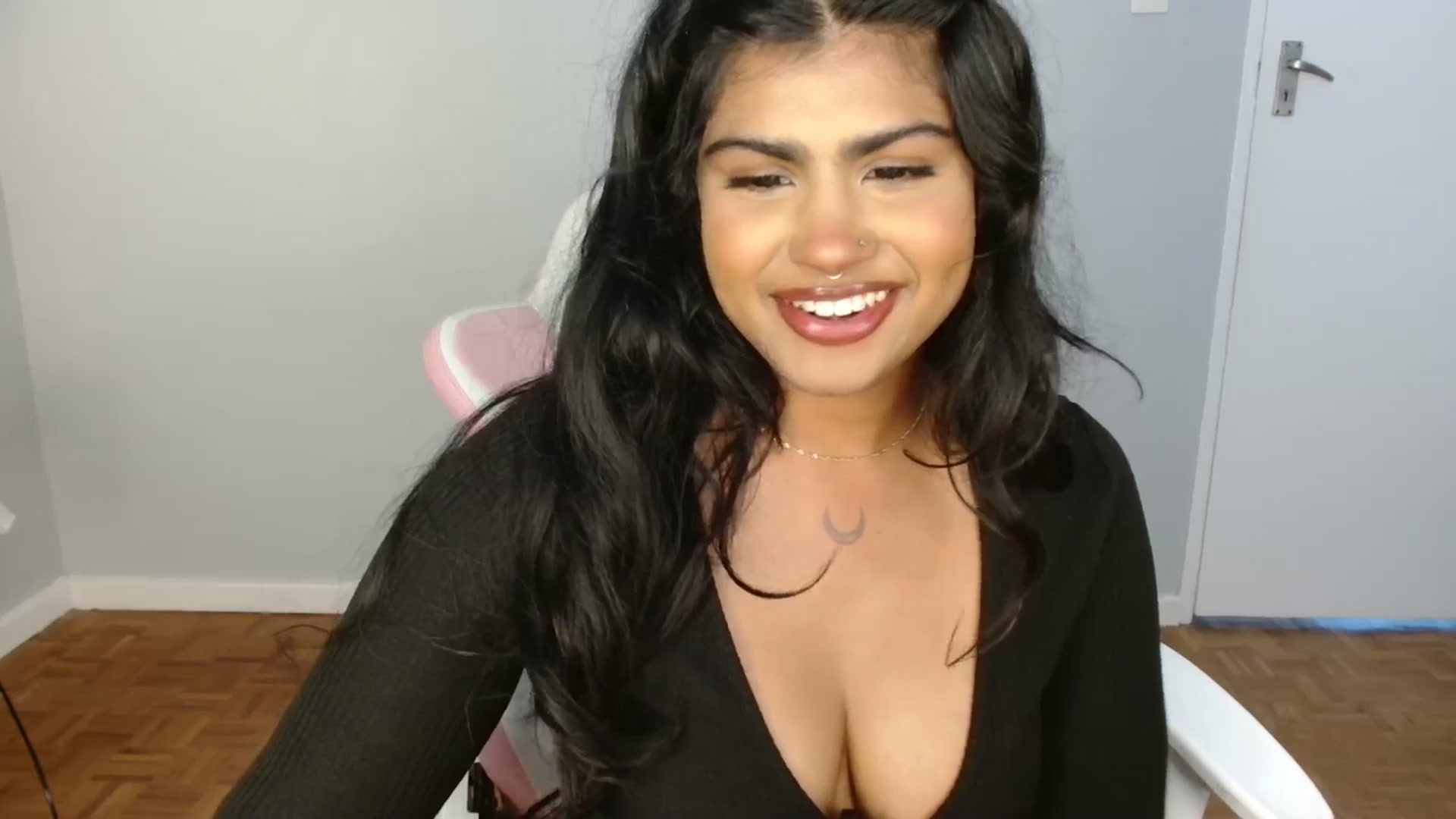 Gallery image thumbnail from Katara_'s myfreecams stream on, 04/05/2026, 14:27 image 11 of 20