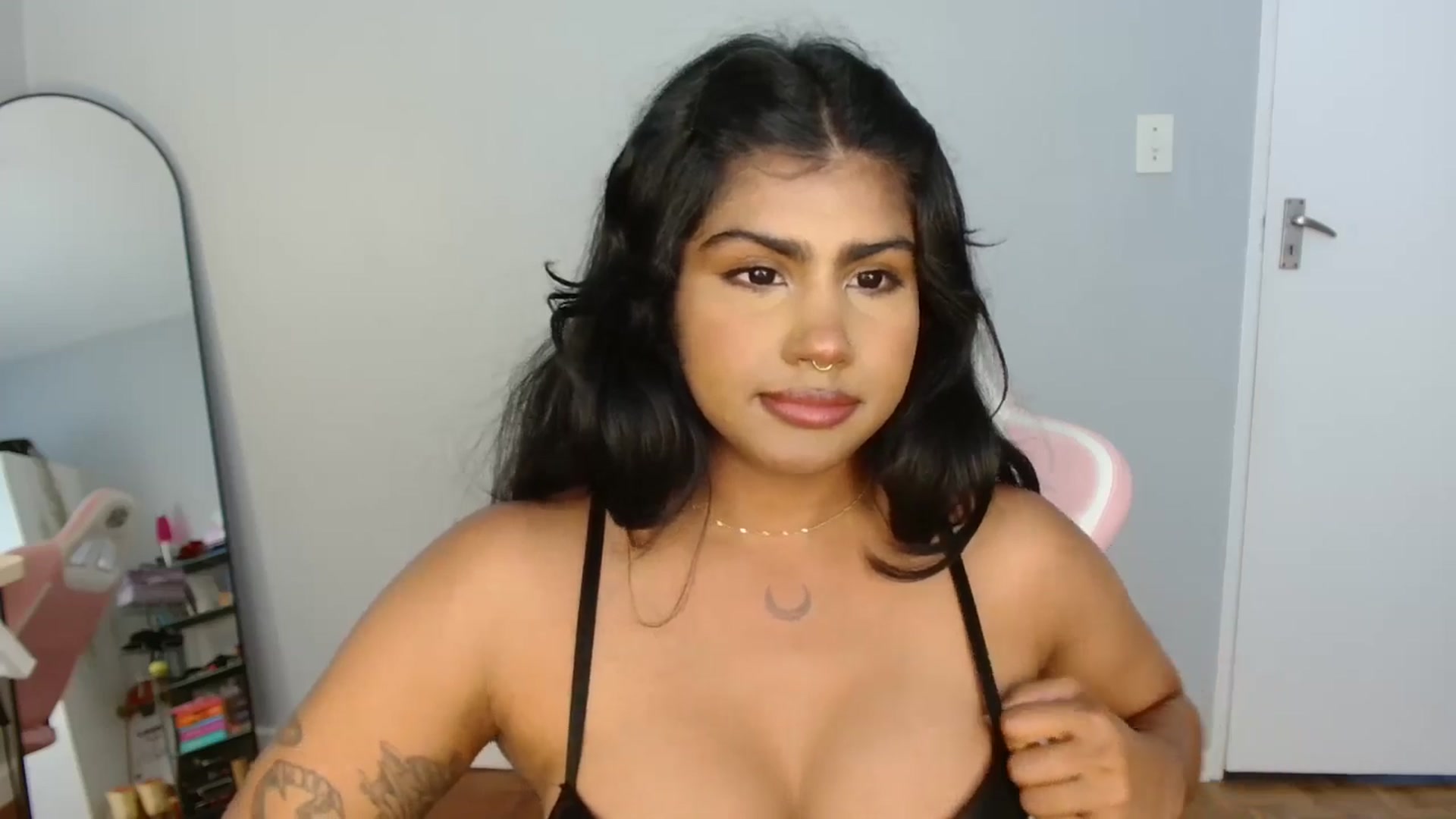 Gallery image thumbnail from Katara_'s myfreecams stream on, 04/09/2026, 12:45 image 9 of 20