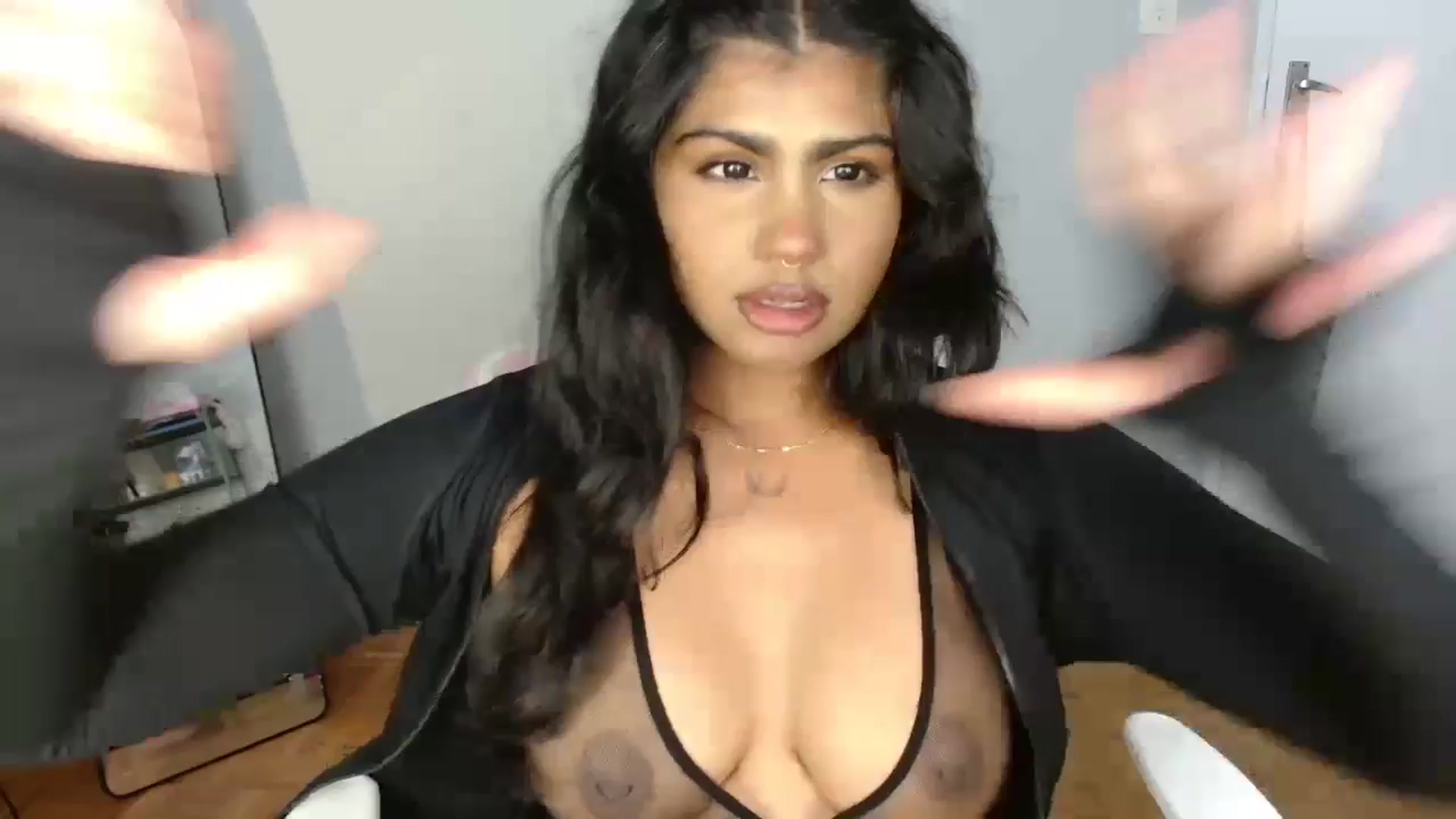 Gallery image thumbnail from Katara_'s myfreecams stream on, 04/14/2026, 14:58 image 16 of 20
