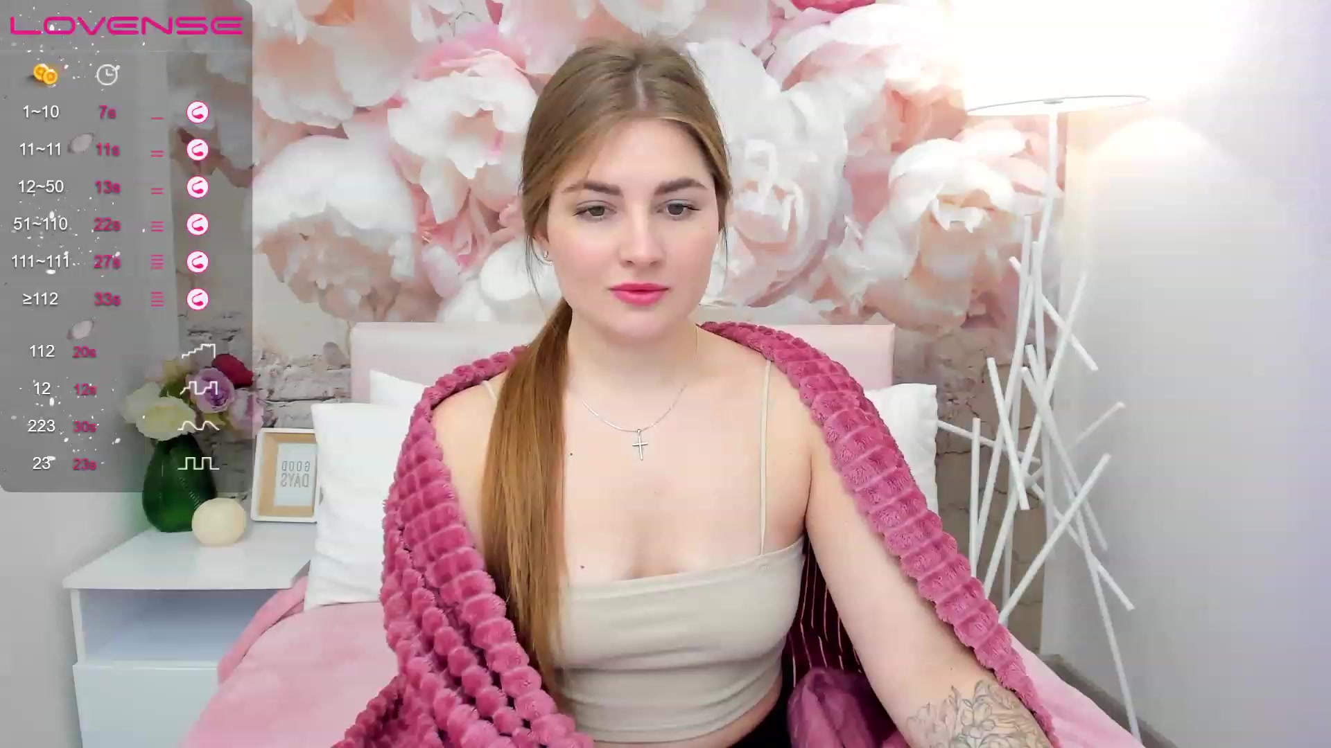 Gallery image thumbnail from KateCosta's myfreecams stream on, 12/12/2022, 10:22 image 2 of 20